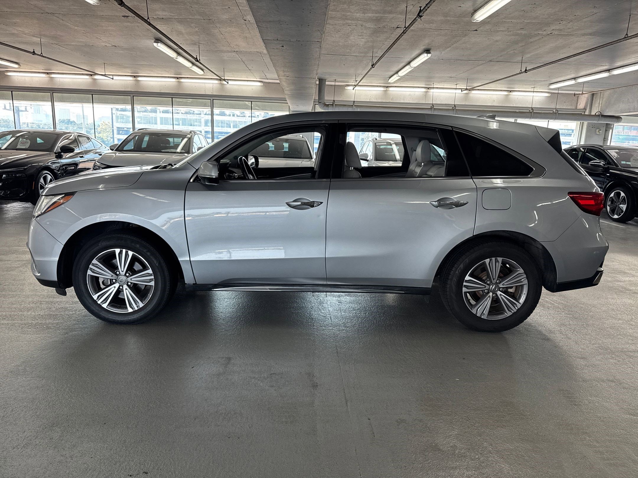 2020 Acura MDX Base photo 2