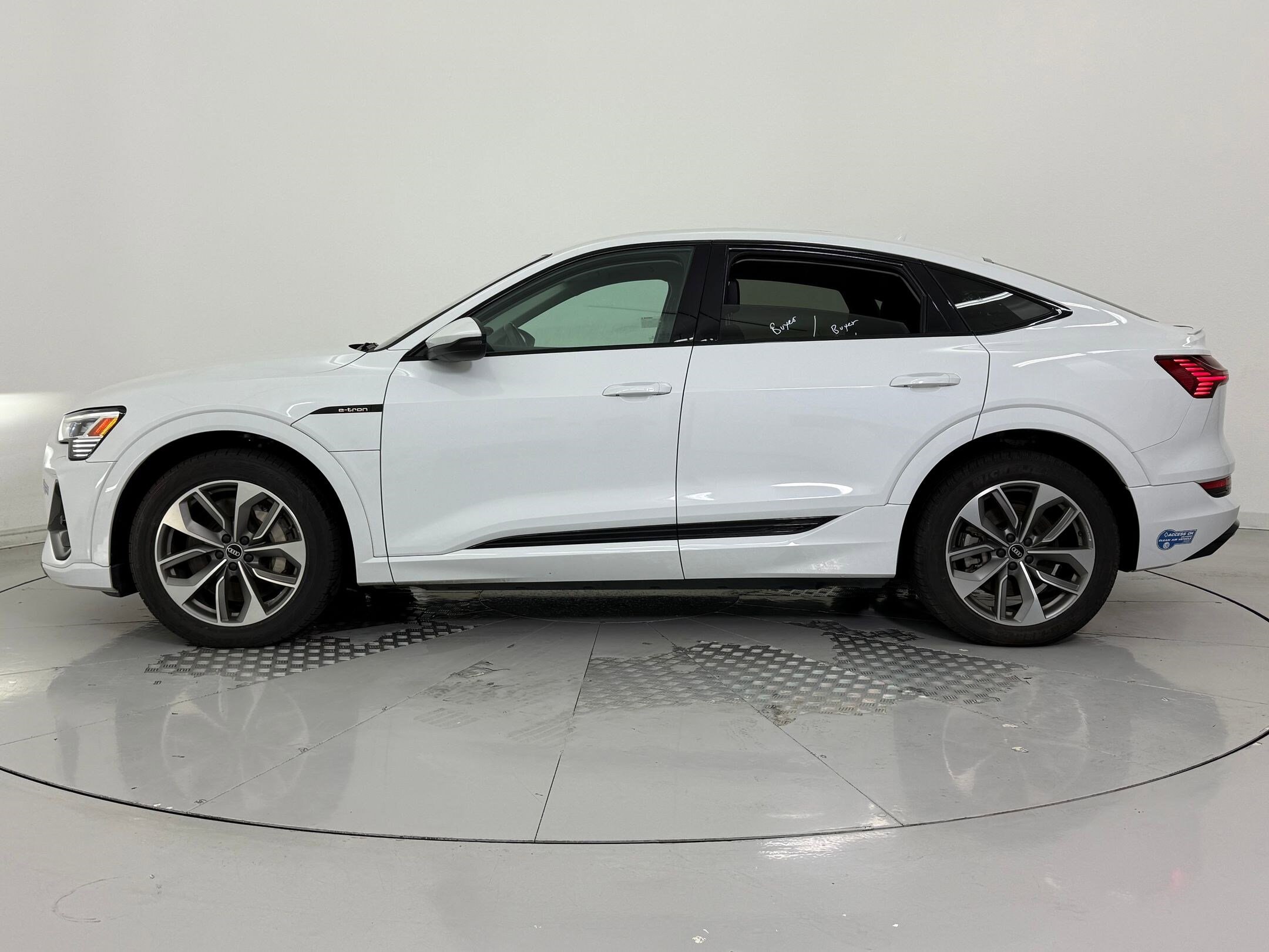 2021 Audi e-tron Sportback Premium photo 2