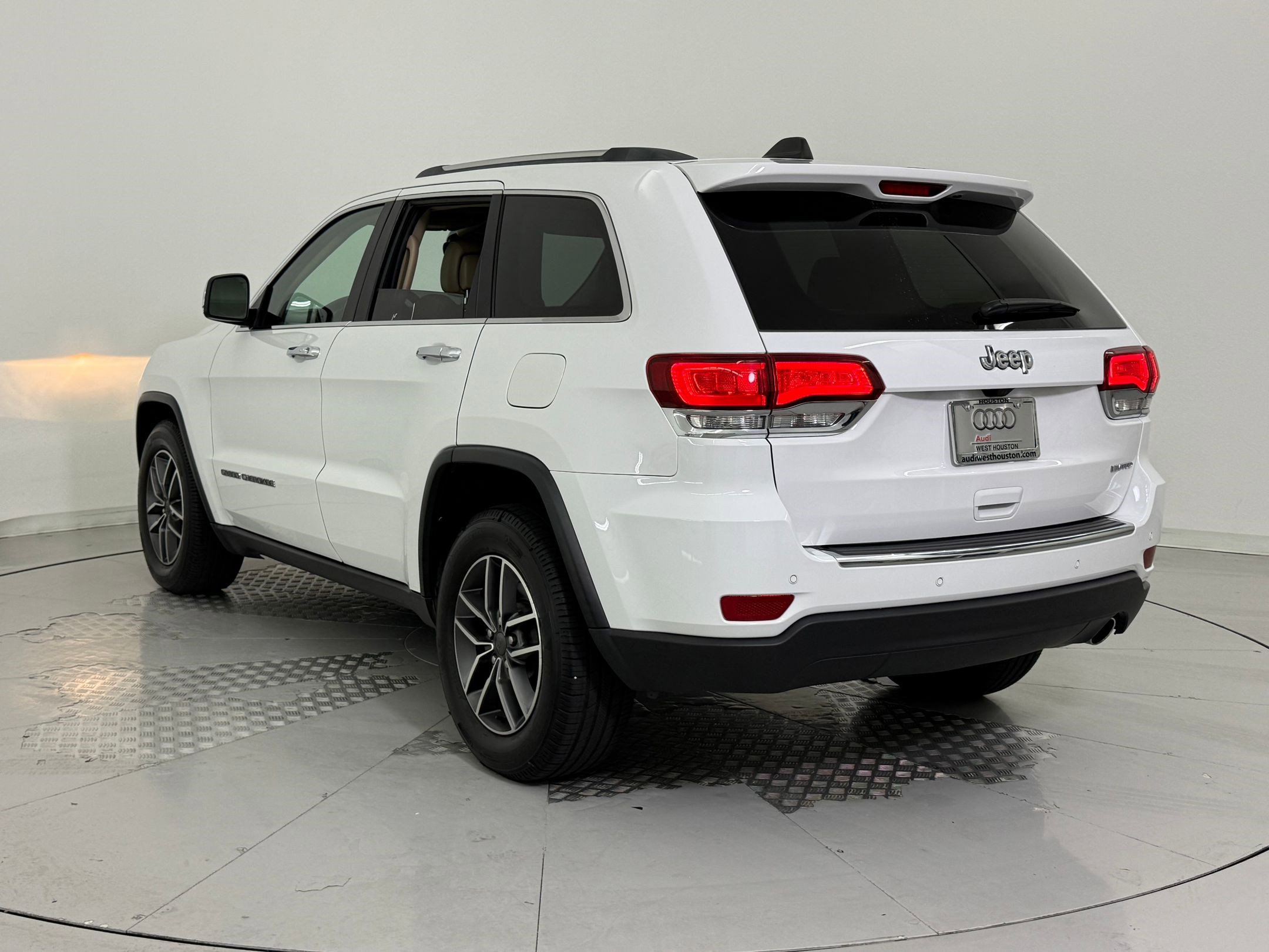 2021 Jeep Grand Cherokee Limited photo 2