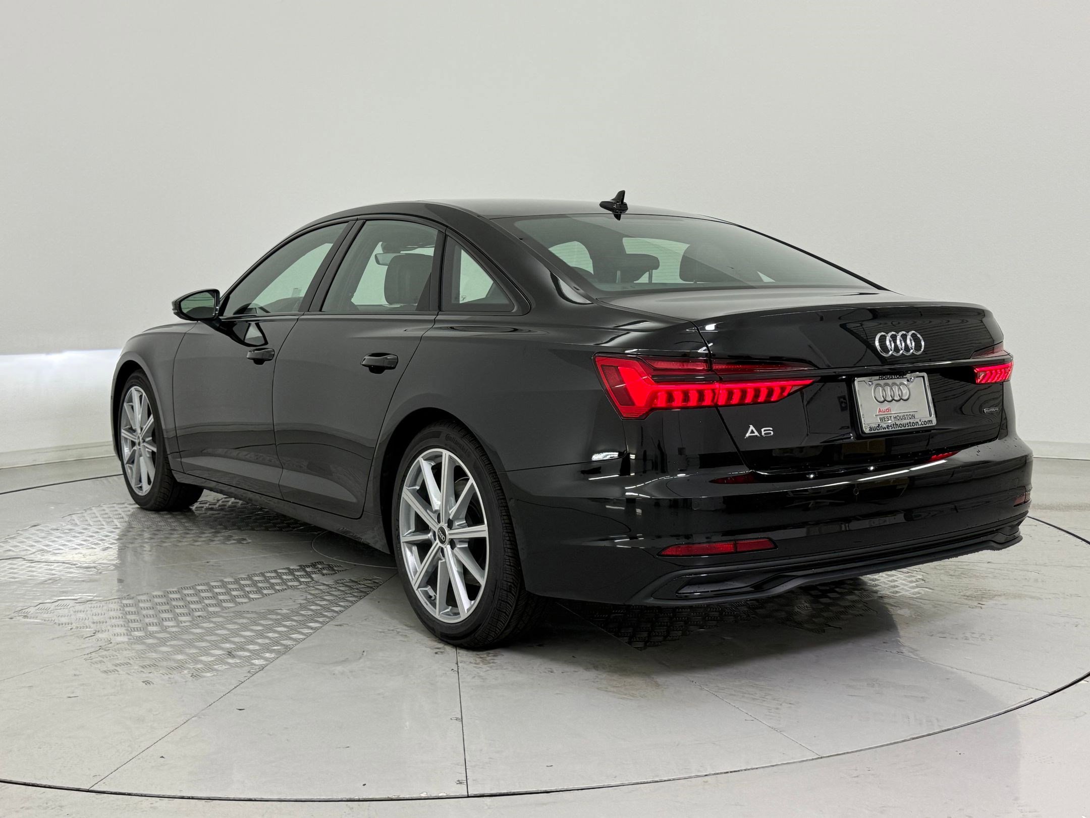 2025 Audi A6 Quattro Premium Plus photo 3