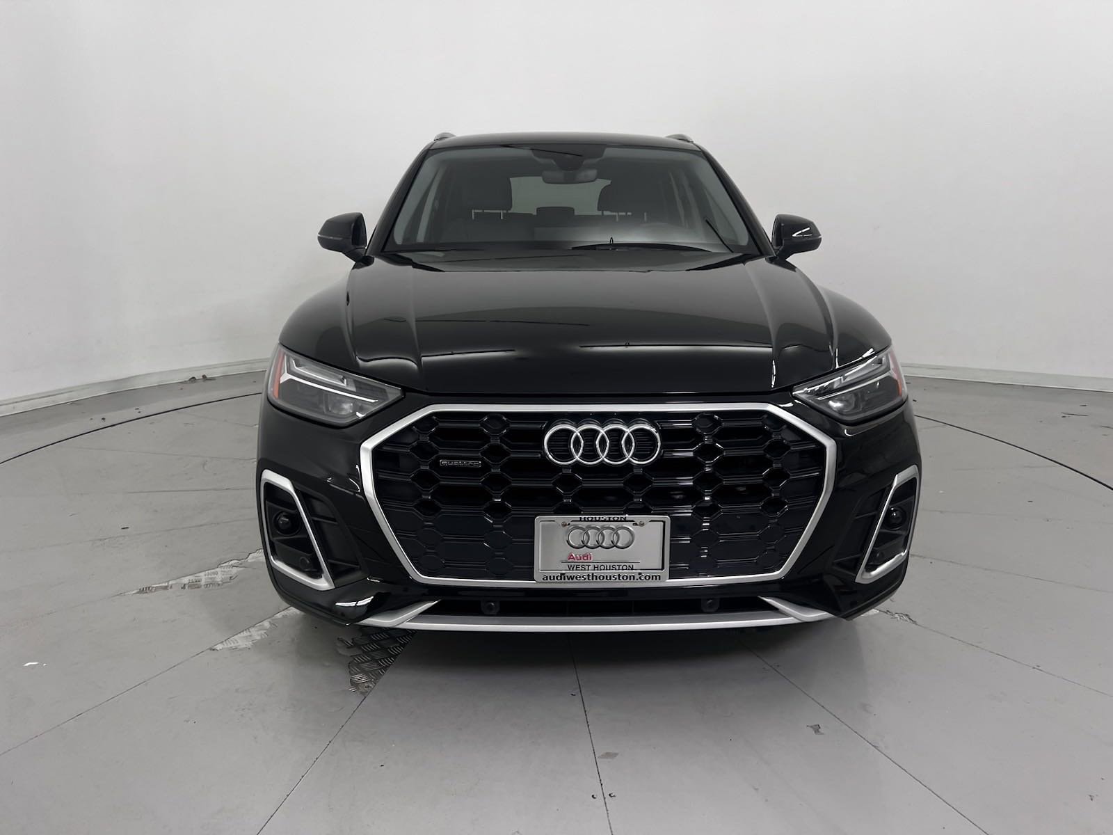 Used 2024 Audi Q5 Premium with VIN WA1GAAFY3R2016512 for sale in Houston, TX