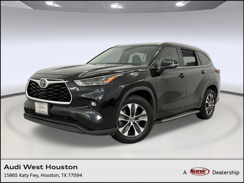 Used 2022 Toyota Highlander XLE SUV