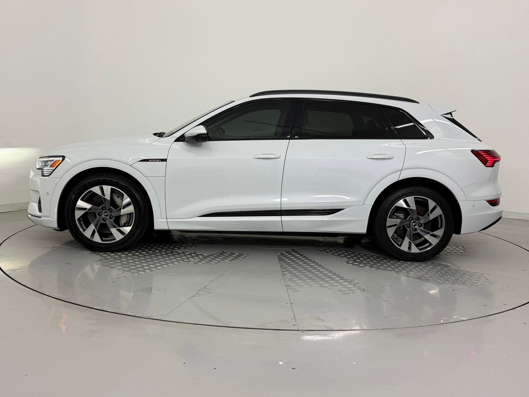 Used 2021 Audi e-tron Premium with VIN WA1AAAGE9MB007848 for sale in Houston, TX