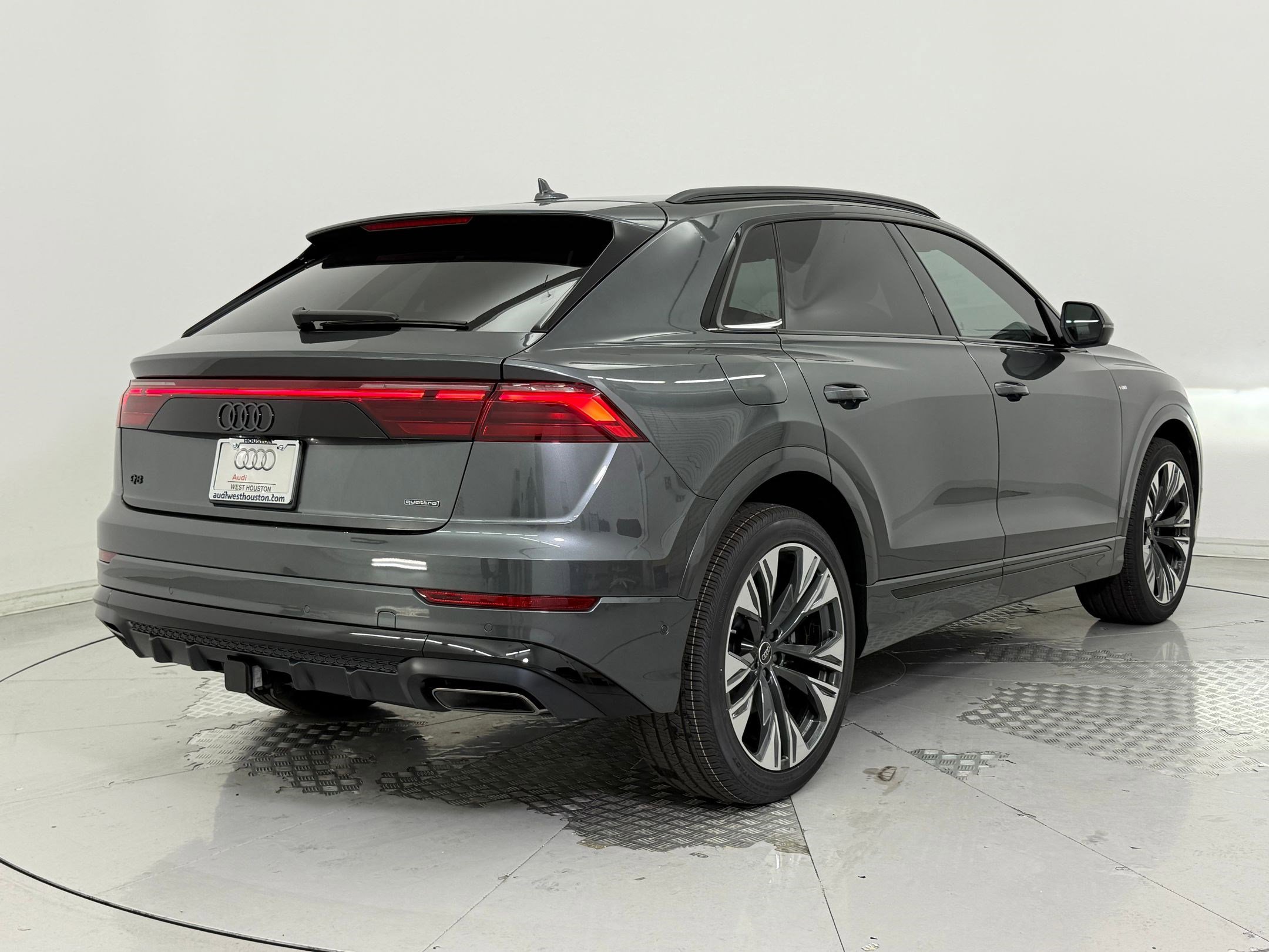 2026 Audi Q8 Premium Plus - Photo 9