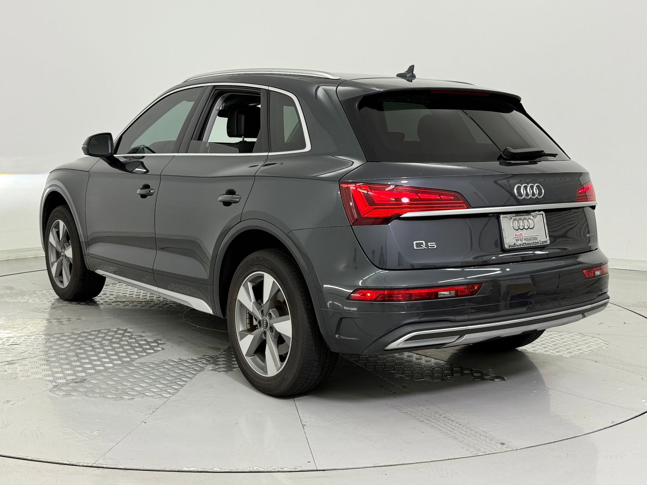 2023 Audi Q5 Premium photo 3