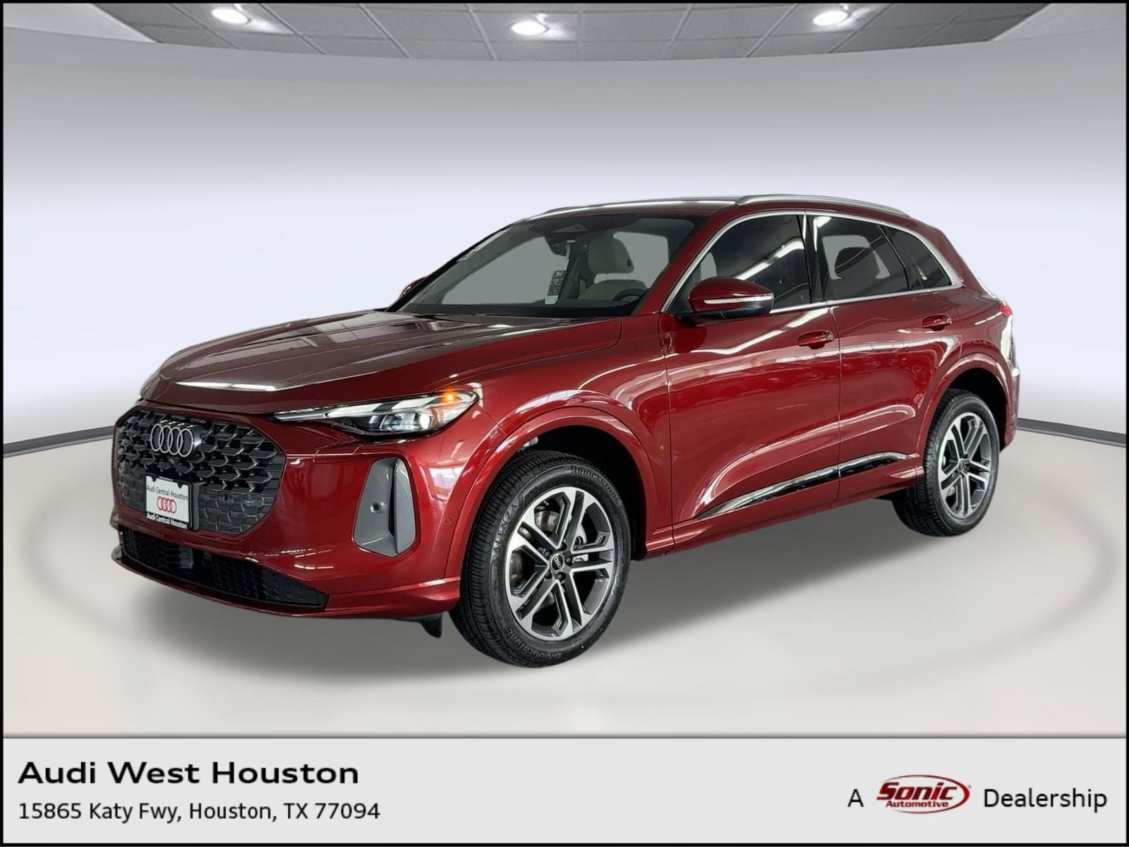 2025 Audi New Q5 Premium's photo