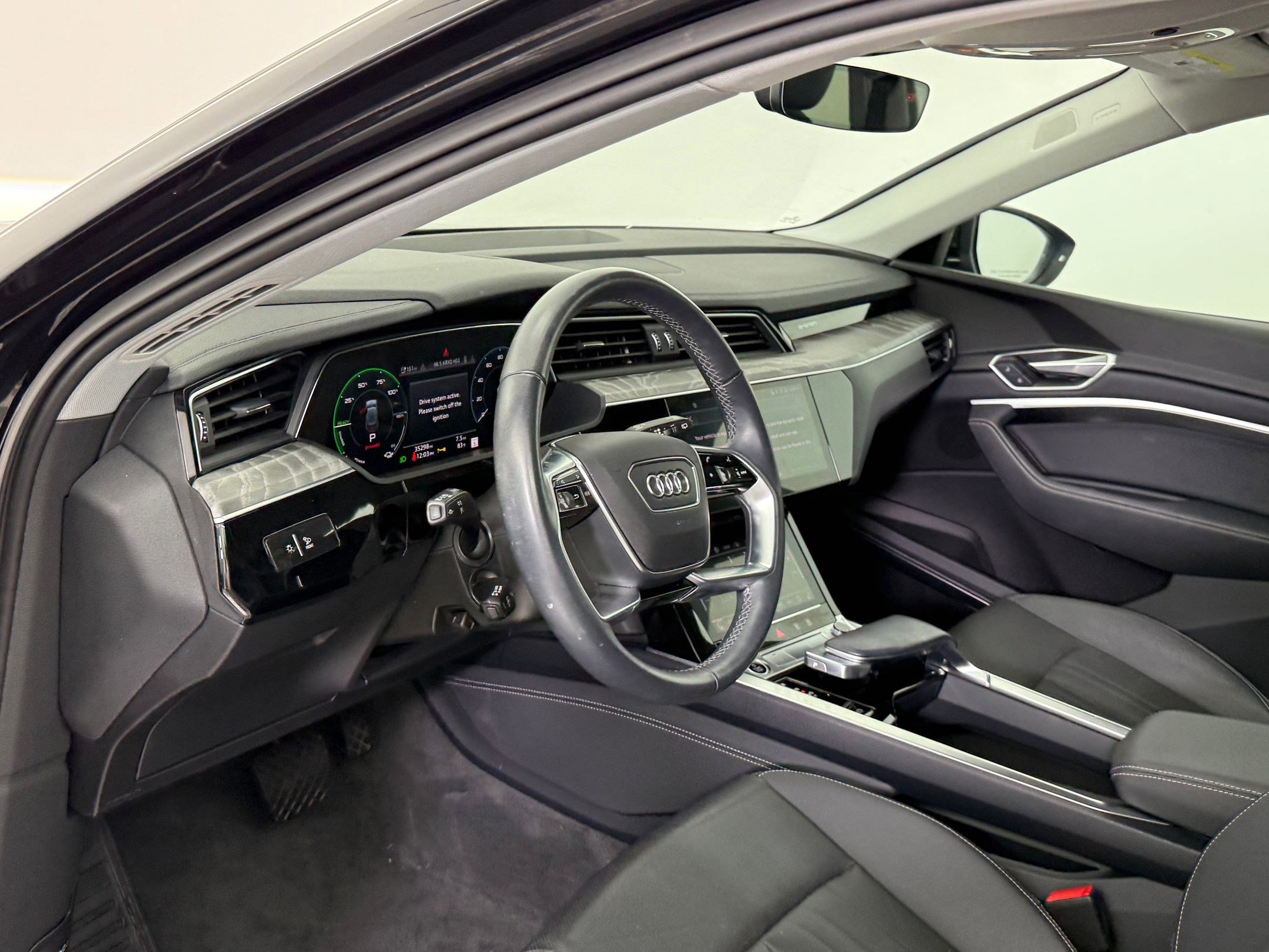 2022 Audi e-tron Premium Plus photo 4