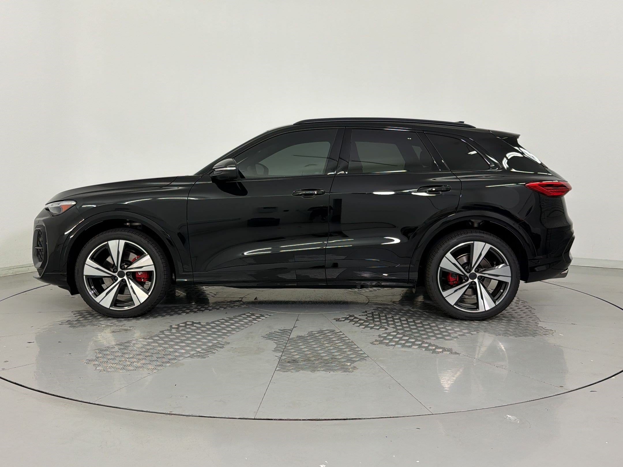 SQ5 Premium Plus SUV