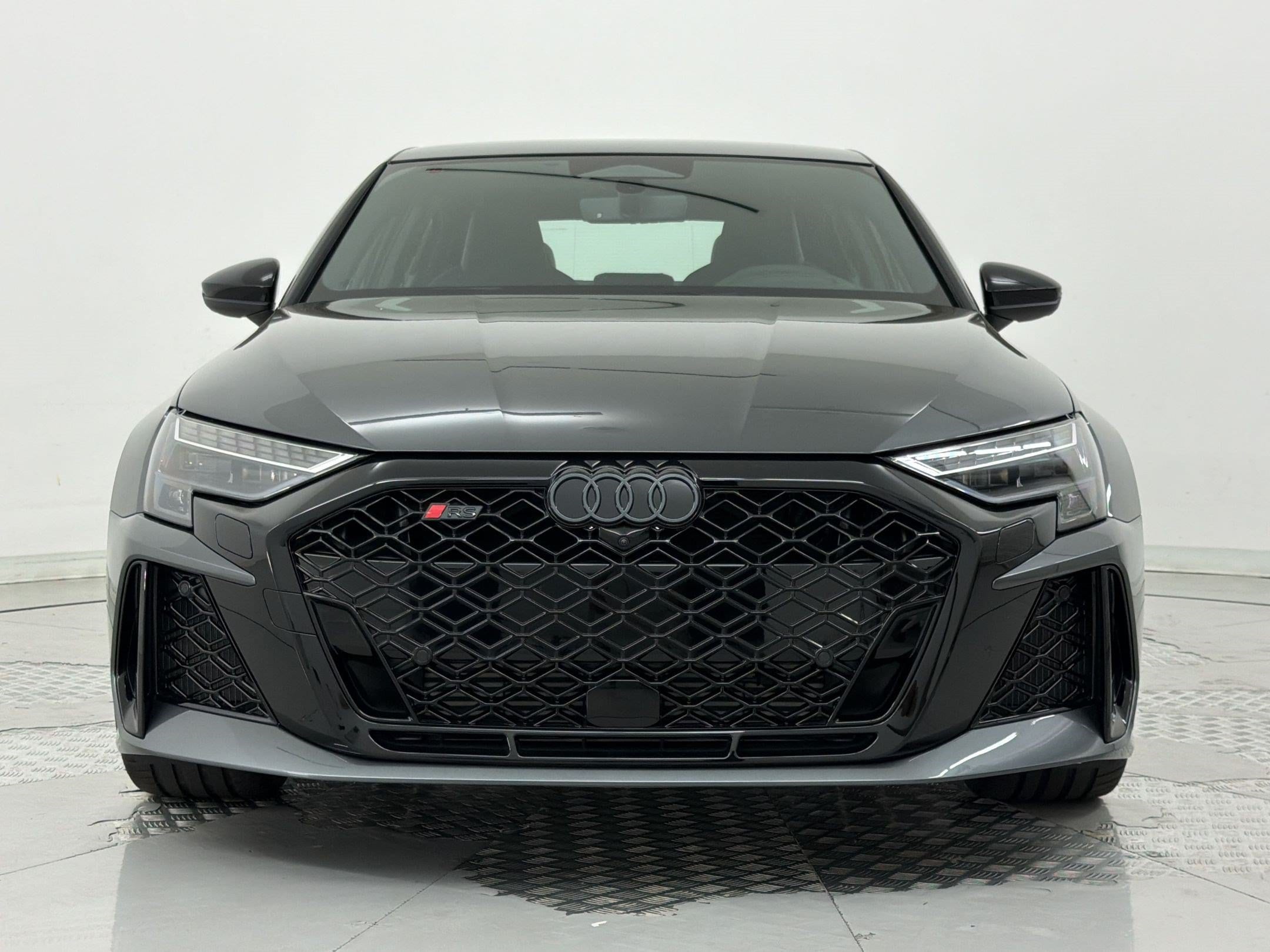 RS 3 RS 3 TFSI Quattro S Tronic (quattro) Sedan