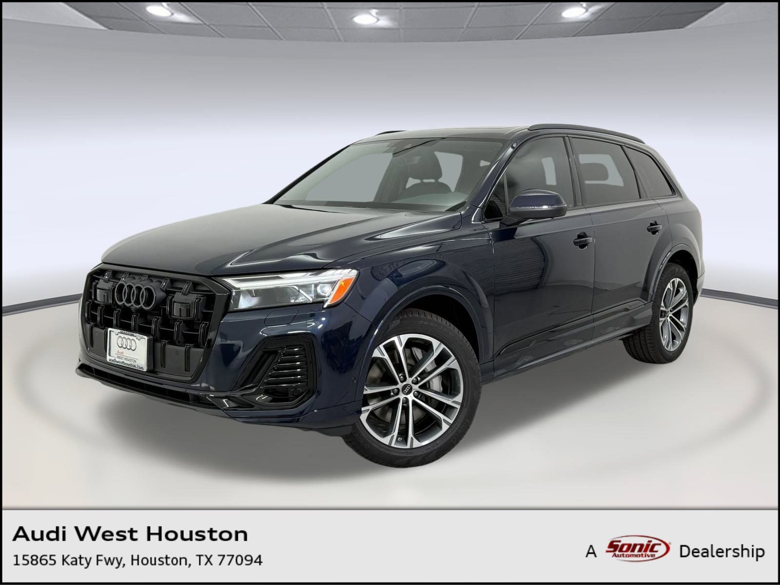 2026 Audi Q7 Premium Plus's photo