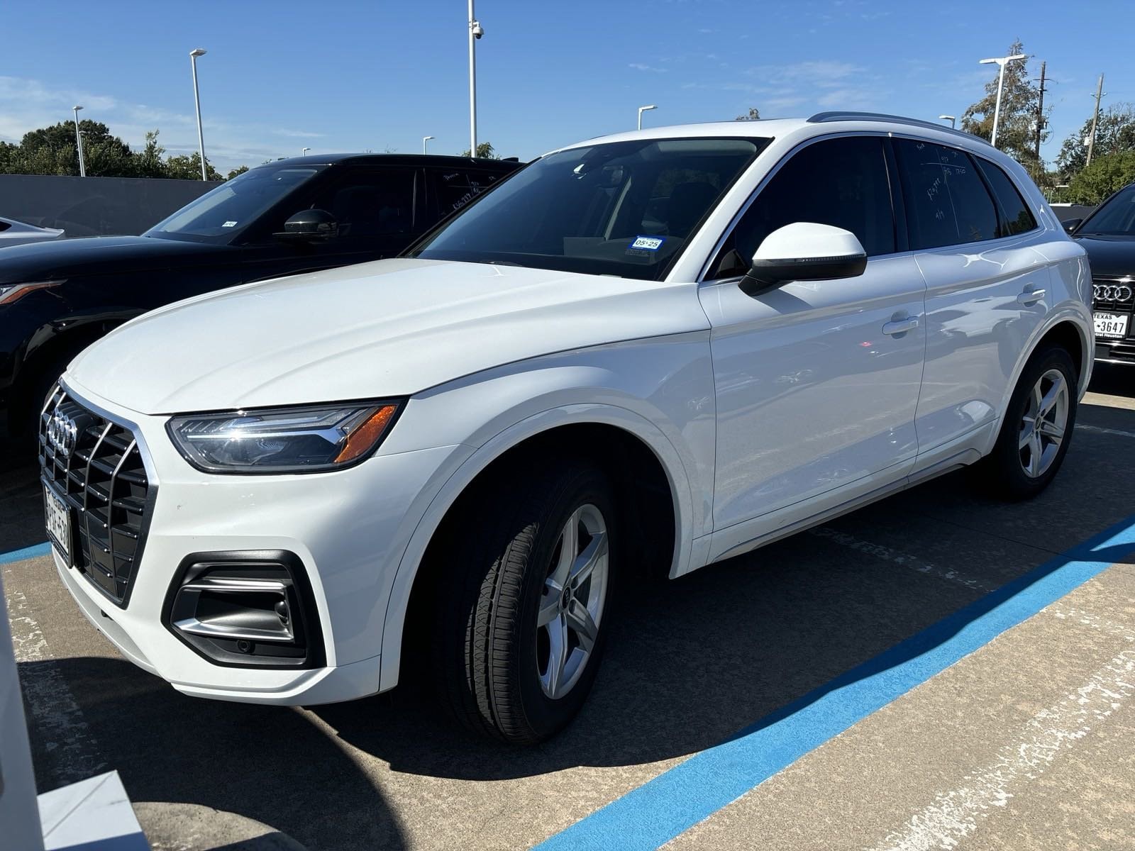 Used 2021 Audi Q5 Premium with VIN WA1AAAFY2M2083245 for sale in Houston, TX