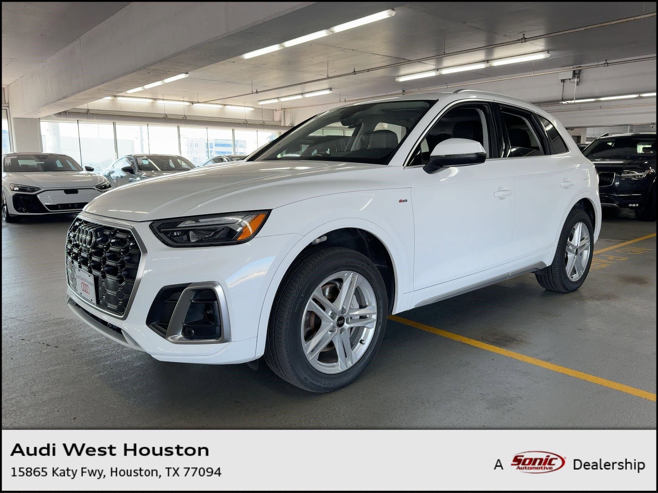 2023 Audi Q5 Premium Plus's photo