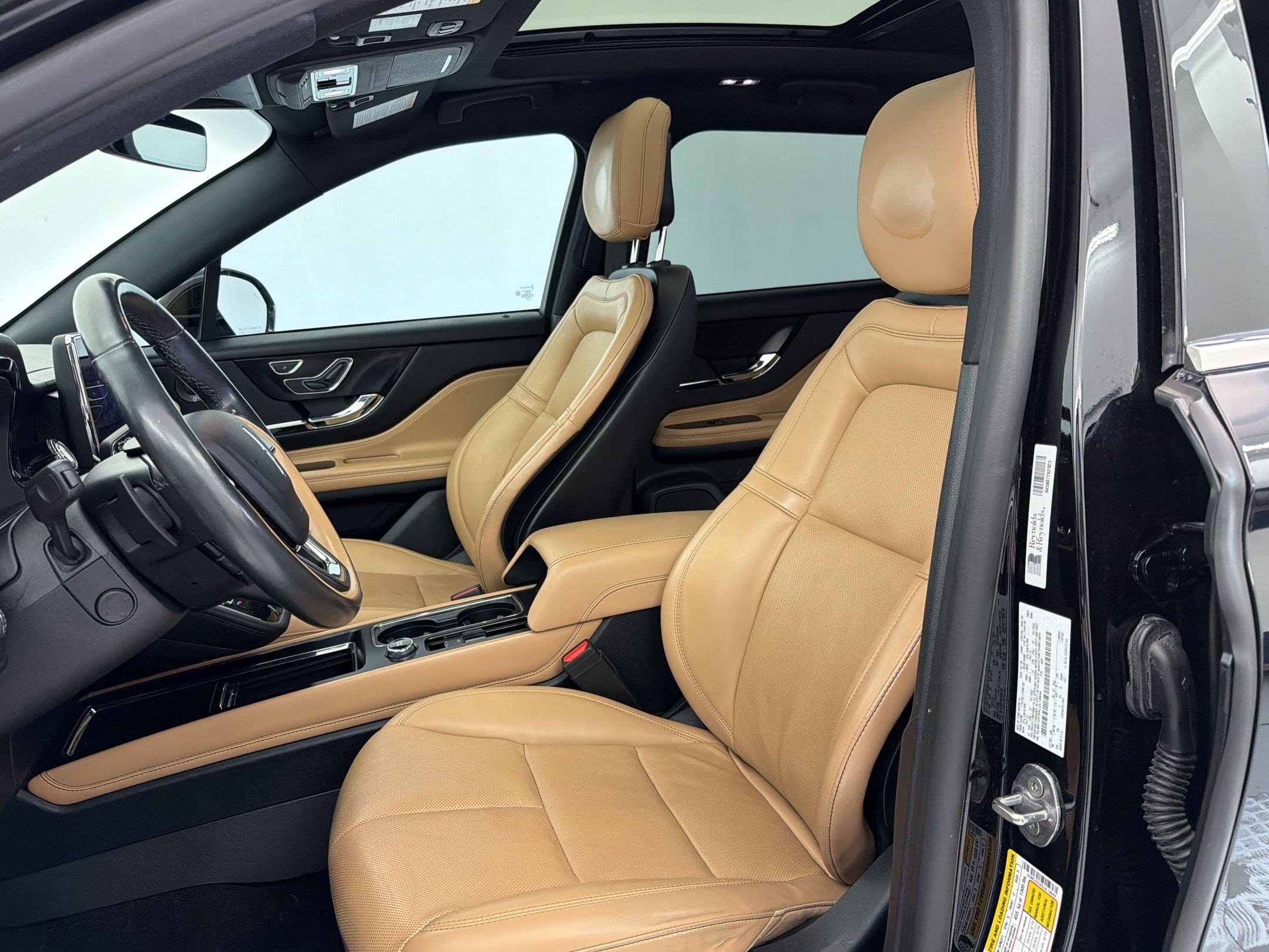 Corsair Reserve SUV