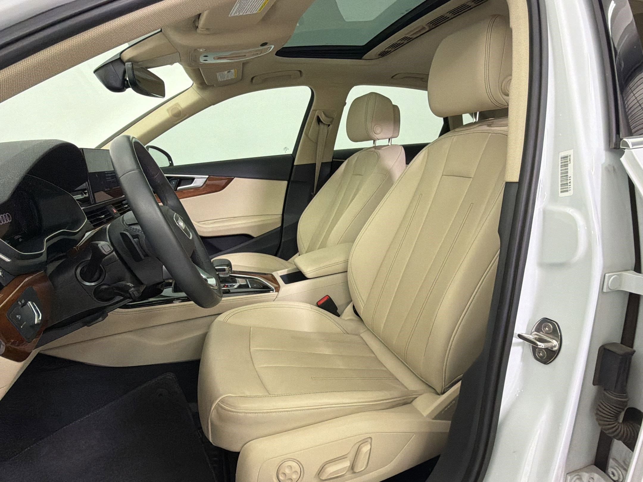 A4 Sedan Premium Plus Sedan