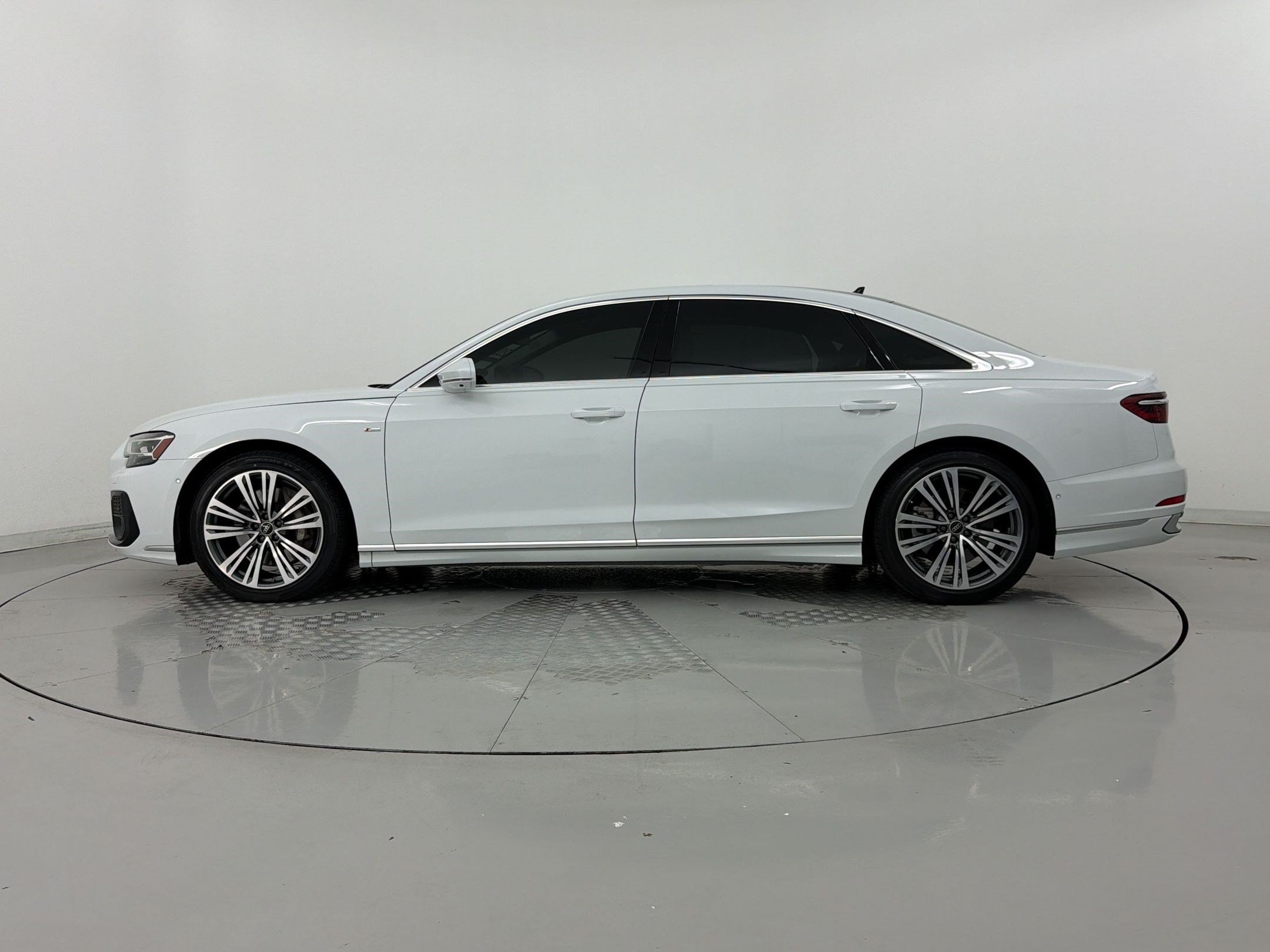 A8 L 55 TFSI Quattro Sedan