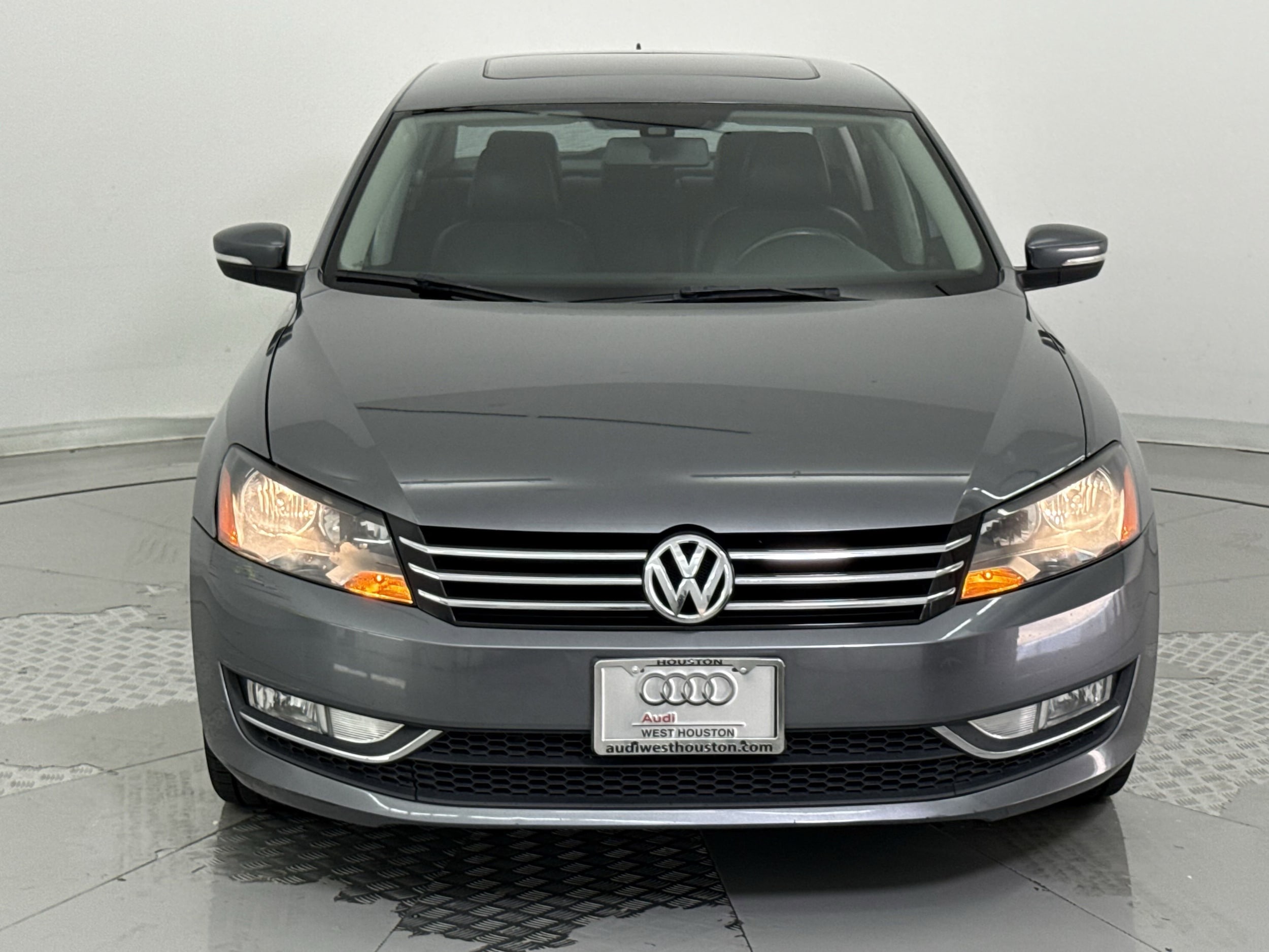 Used 2015 Volkswagen Passat SE with VIN 1VWBT7A3XFC010945 for sale in Houston, TX