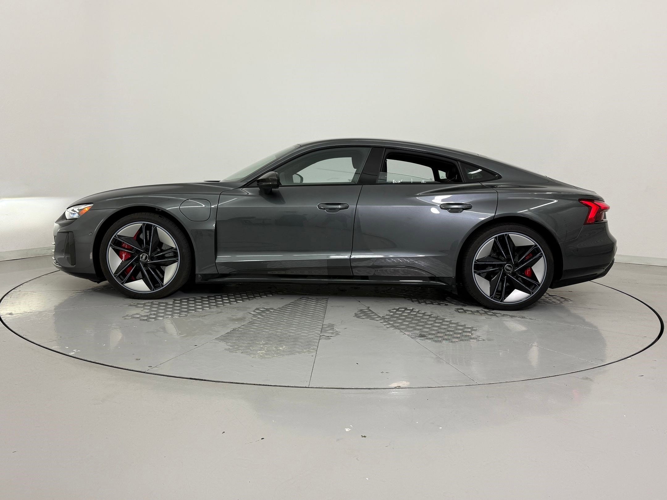 Used 2022 Audi RS e-tron GT Base with VIN WAUAHBFW7N7903939 for sale in Houston, TX