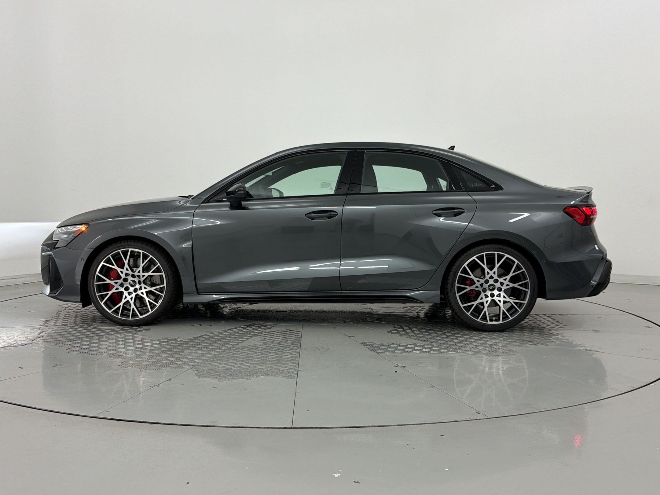 RS 3 RS 3 TFSI Quattro S Tronic (quattro) Sedan