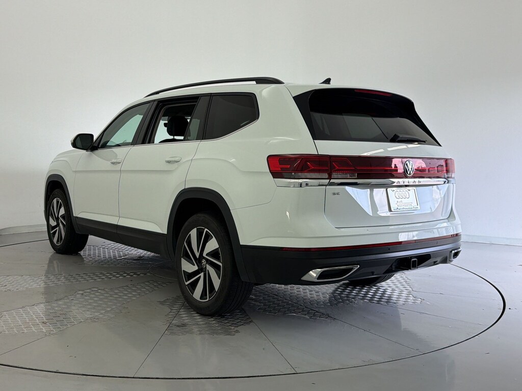 Used 2025 Volkswagen Atlas 2.0T SE w/Technology SUV