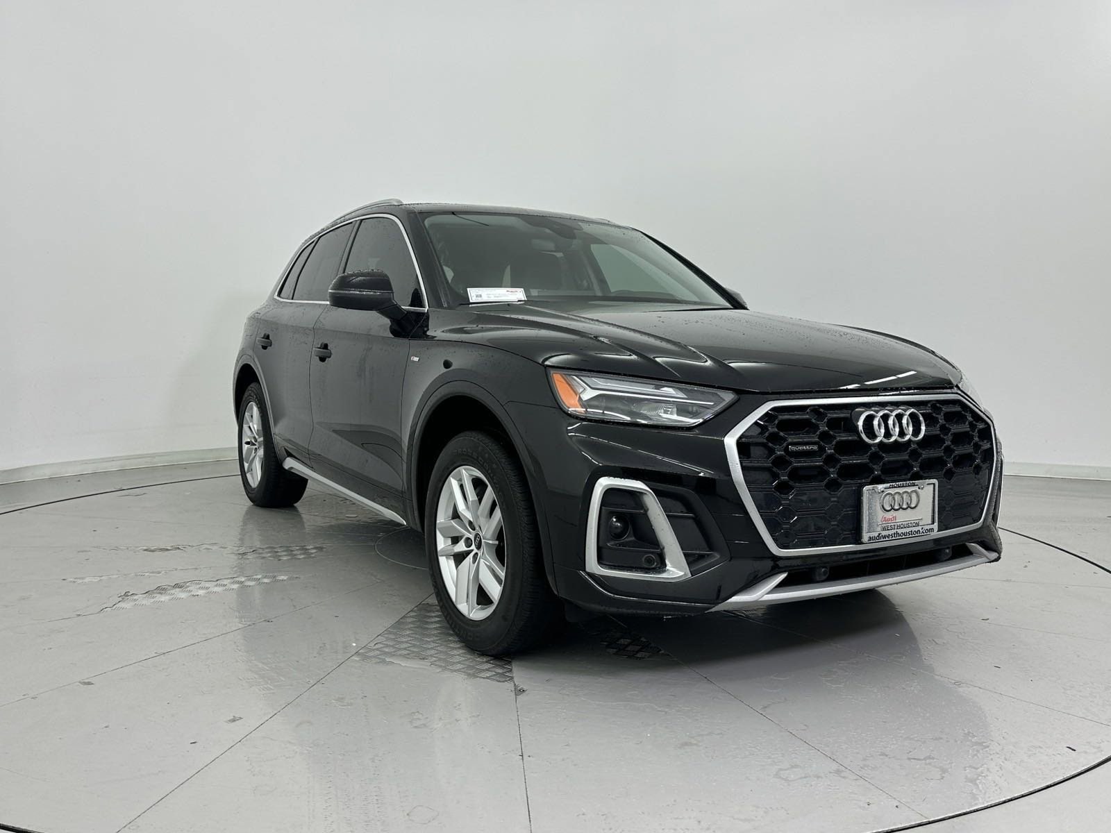 Certified 2022 Audi Q5 Premium with VIN WA1GAAFY8N2027628 for sale in Houston, TX