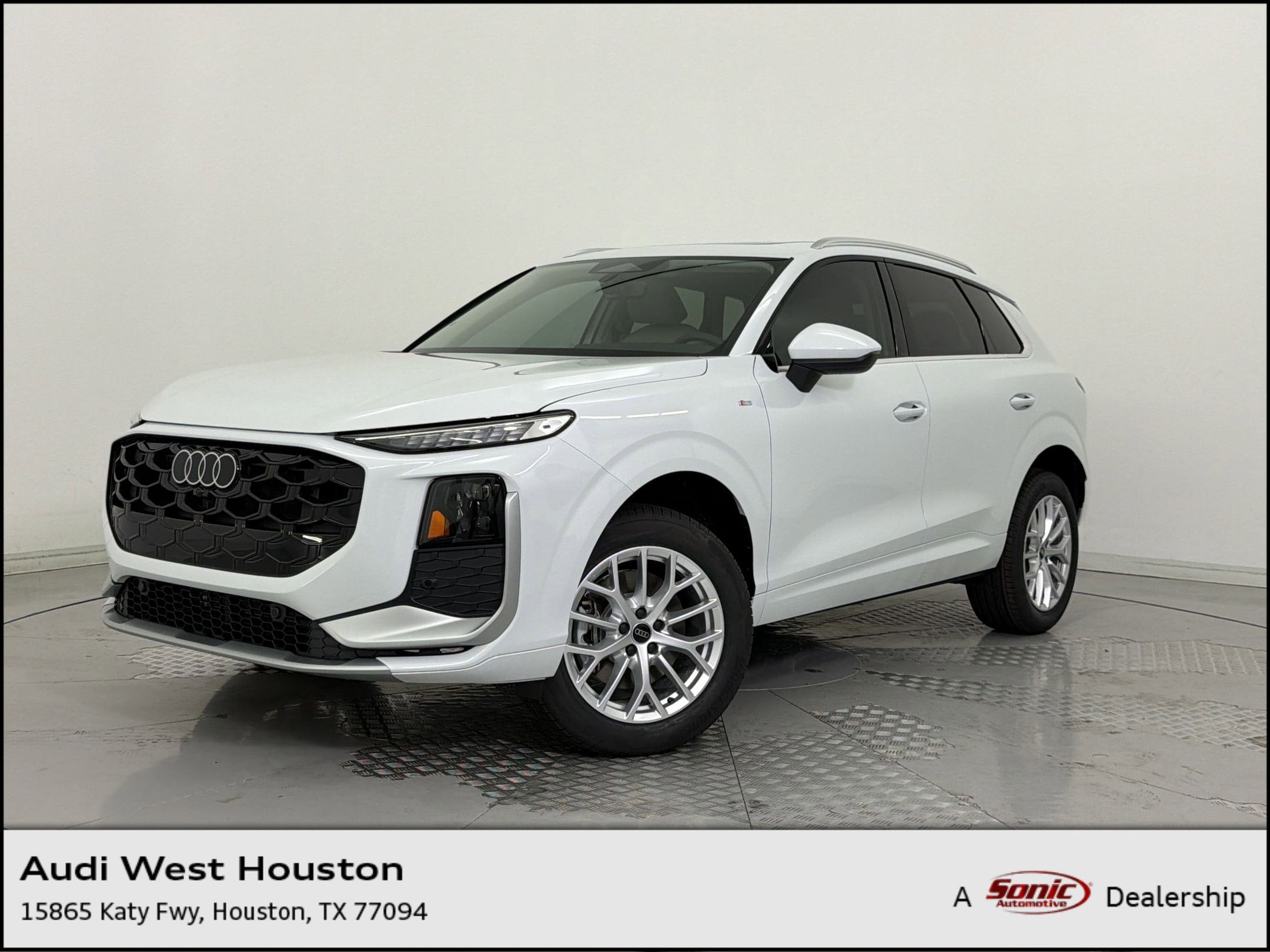 2026 Audi Q3 S line quattro's photo