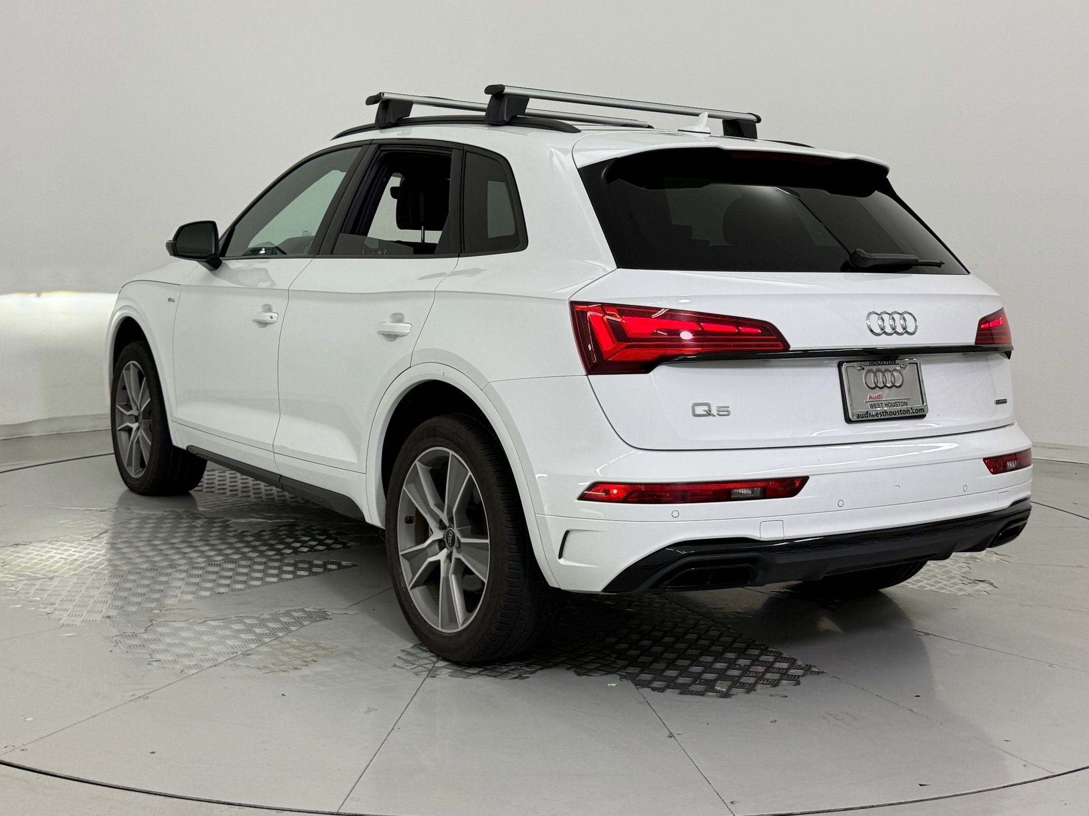 2025 Audi Q5 S line Premium photo 3