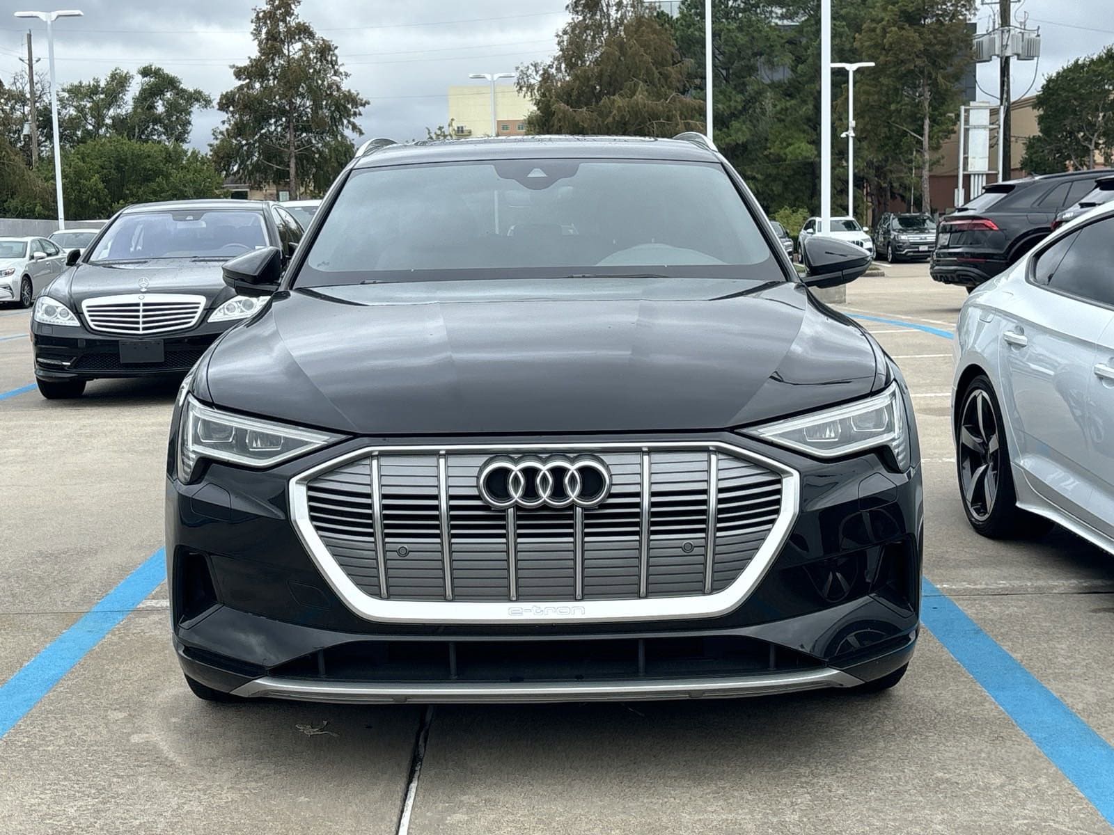 Used 2022 Audi e-tron Premium with VIN WA1AAAGE1NB007568 for sale in Katy, TX