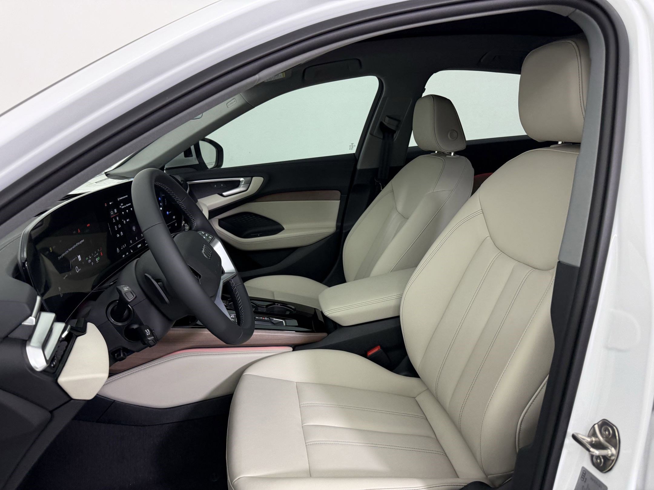 2025 Audi A5 2.0T Premium photo 4