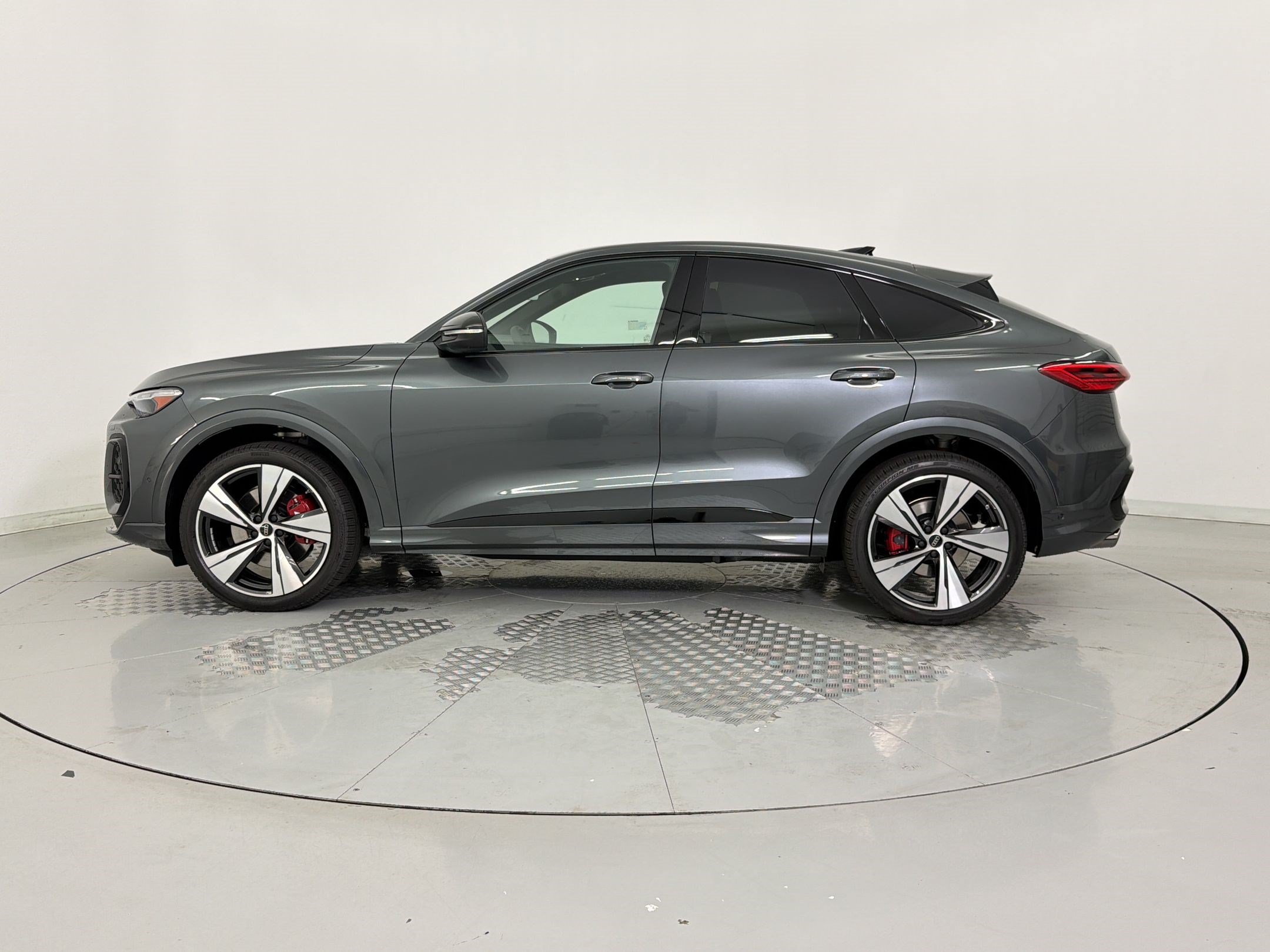 SQ5 Sportback Premium Plus SUV