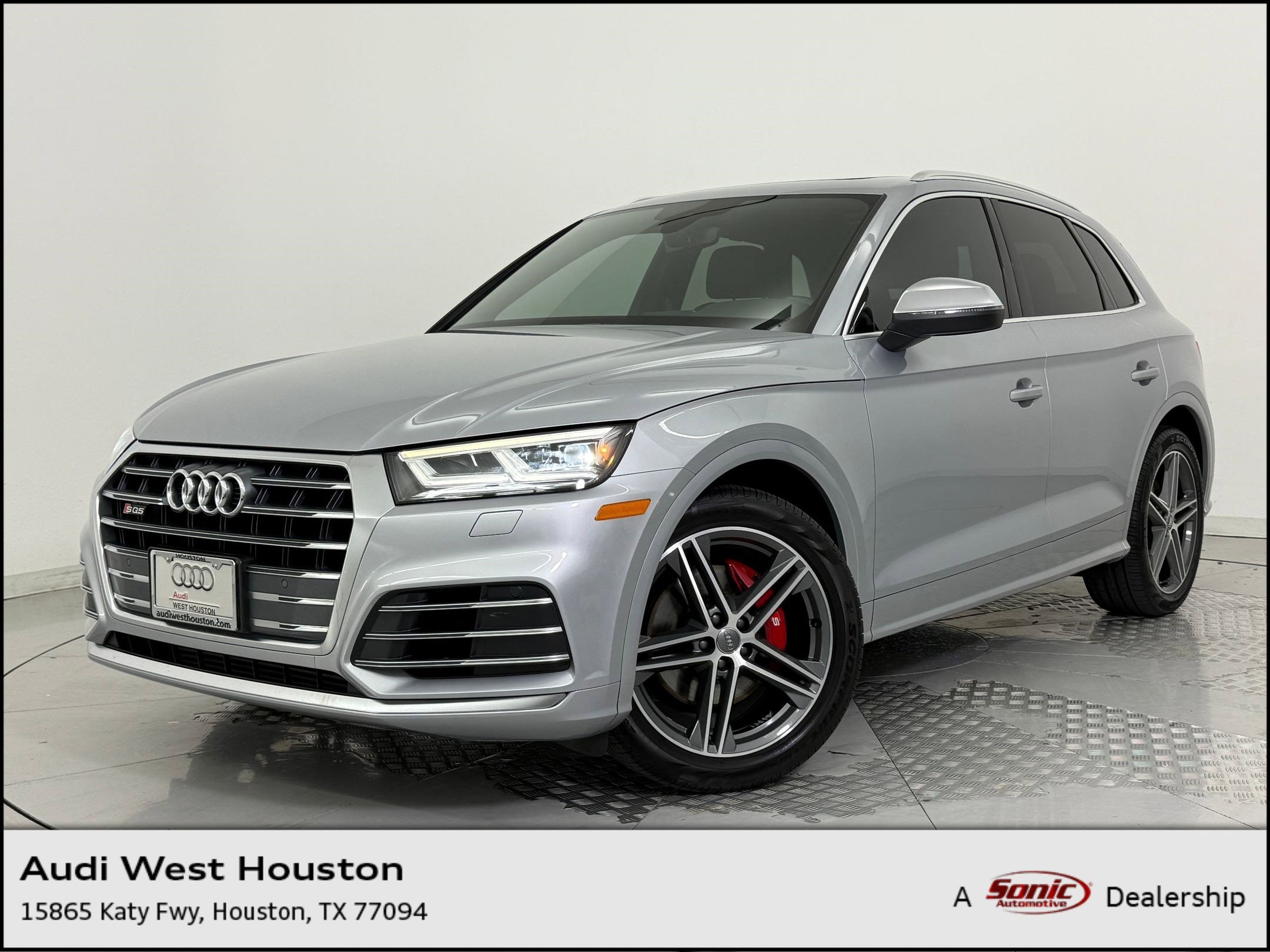 2019 Audi SQ5 Premium Plus's photo