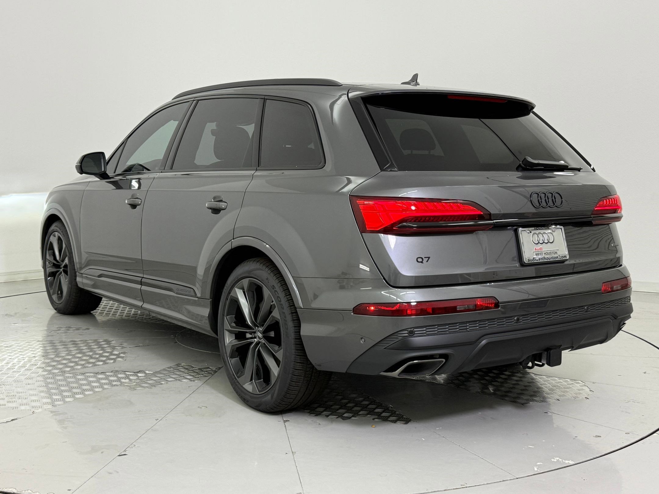 2026 Audi Q7 Premium Plus - Photo 3