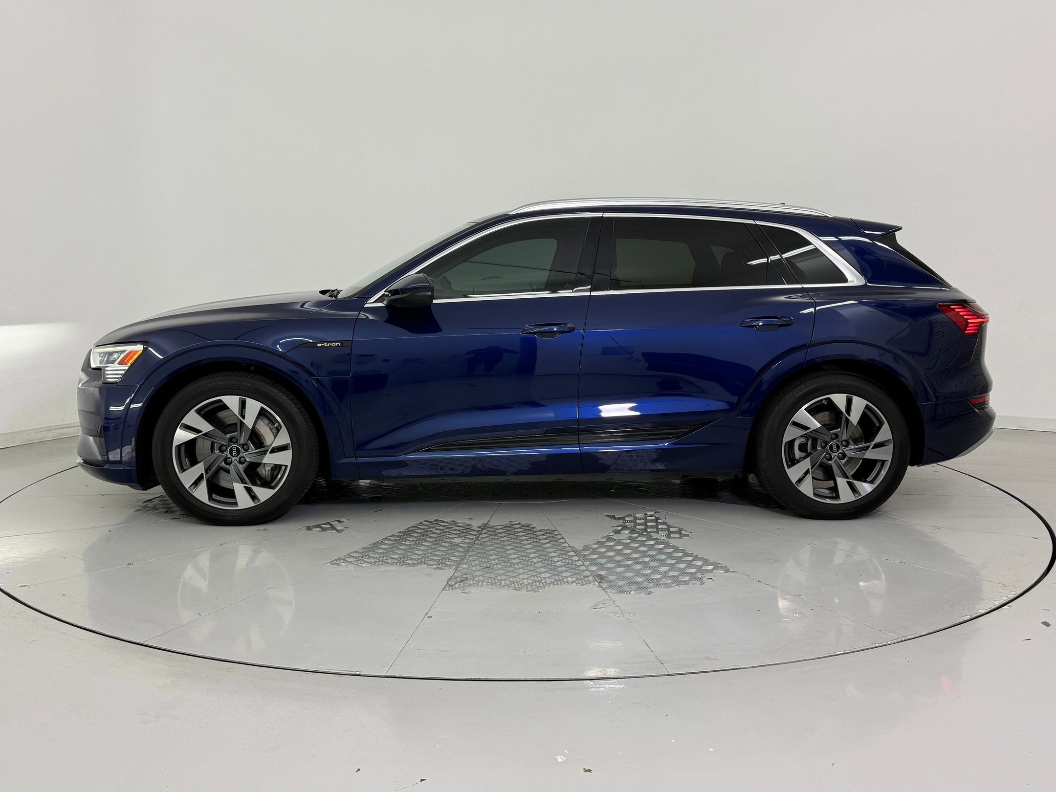 Used 2022 Audi e-tron Premium with VIN WA1AABGE7NB022131 for sale in Houston, TX