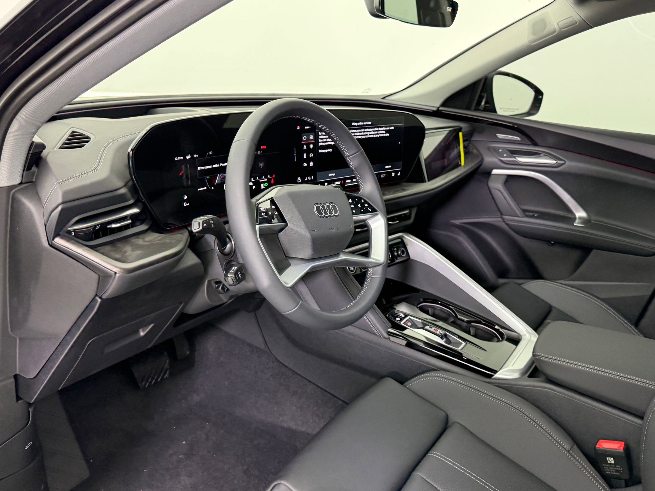 2025 Audi Q5 2.0T Prestige photo 2