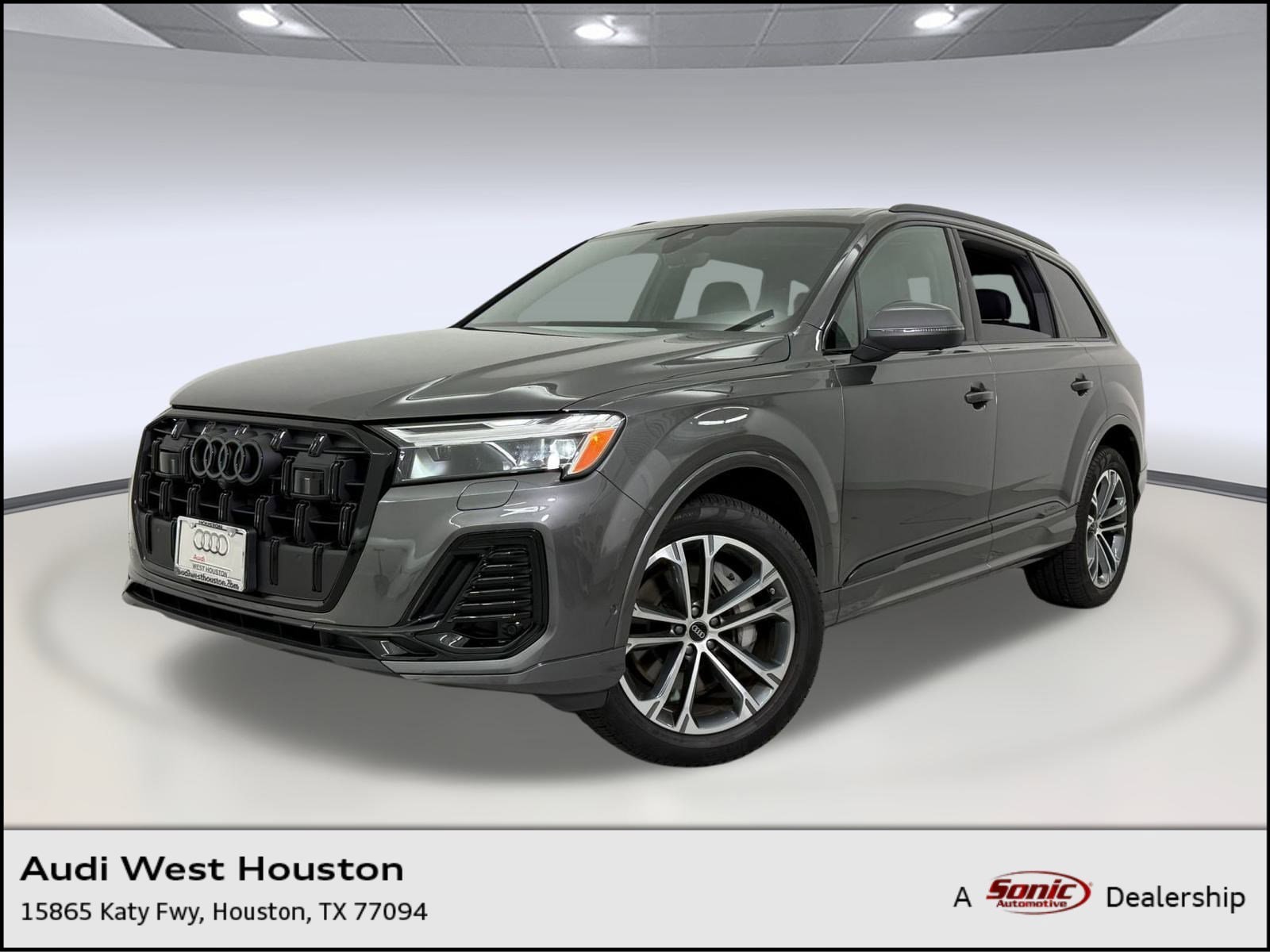 2025 Audi Q7 Premium's photo