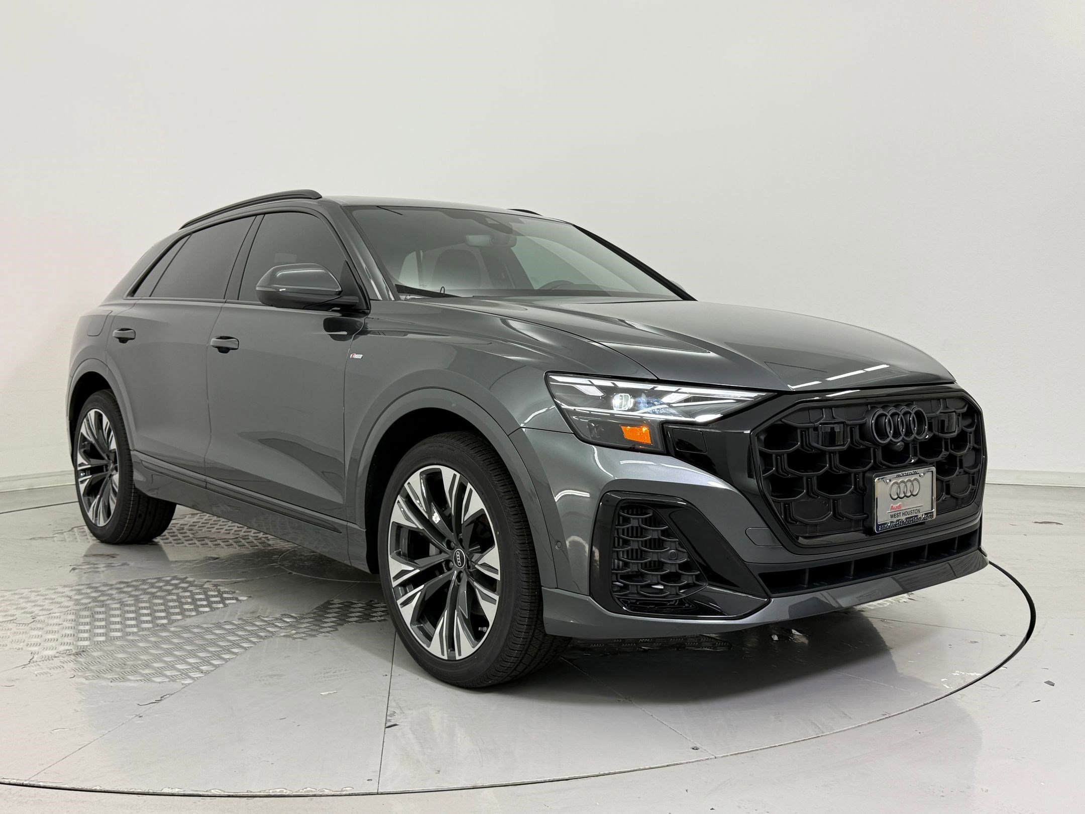 2026 Audi Q8 Premium Plus - Photo 7