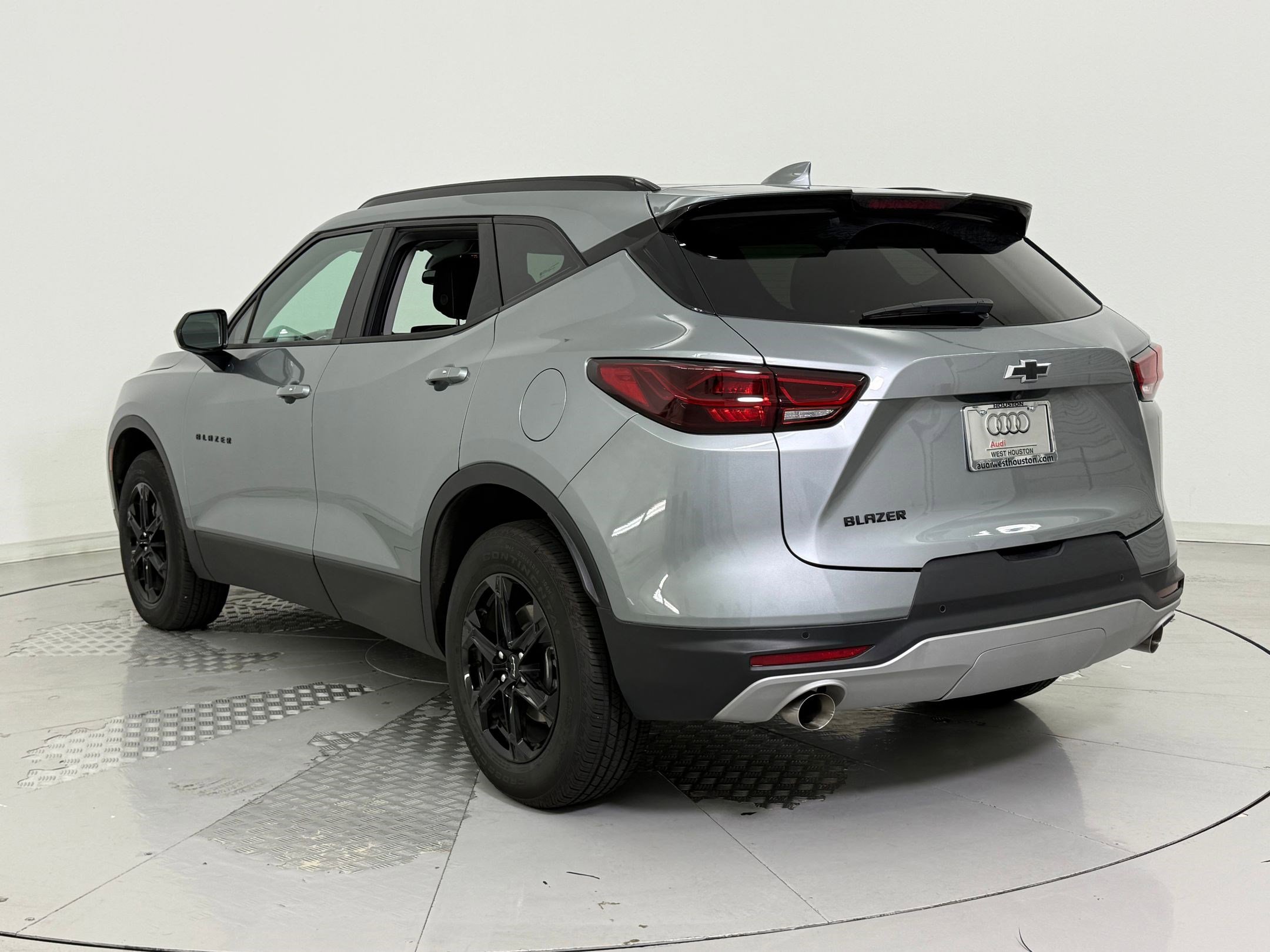 2024 Chevrolet Blazer 2LT photo 3