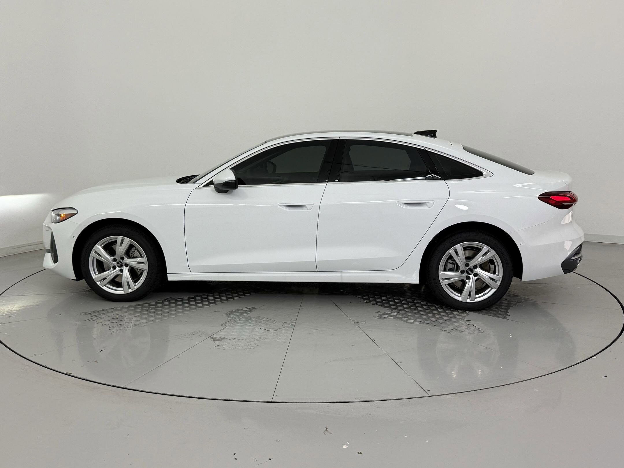 2025 Audi A5 2.0T Premium photo 2