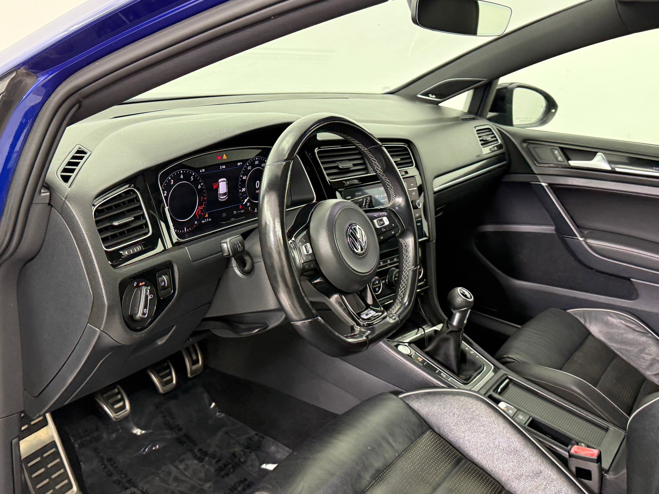 2018 Volkswagen Golf R Base photo 4