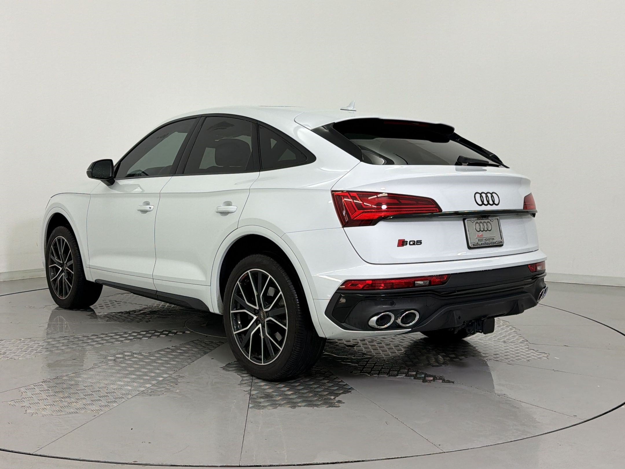 SQ5 Sportback Premium Plus SUV