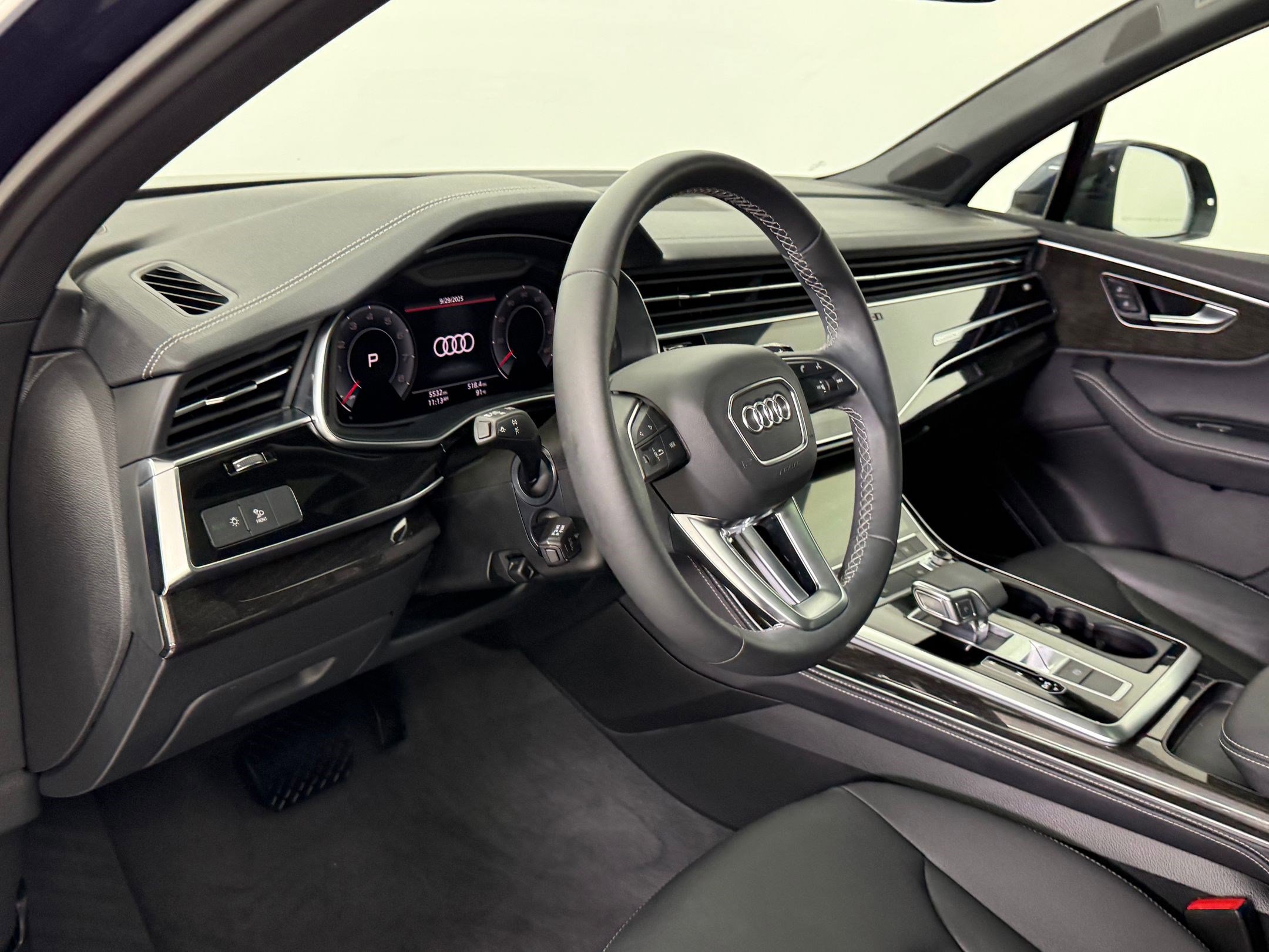 2025 Audi Q7 Premium Plus photo 4