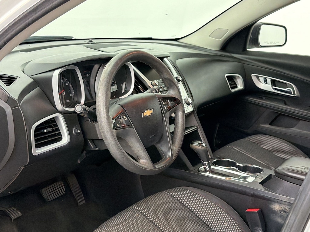 Used 2017 Chevrolet Equinox LS SUV