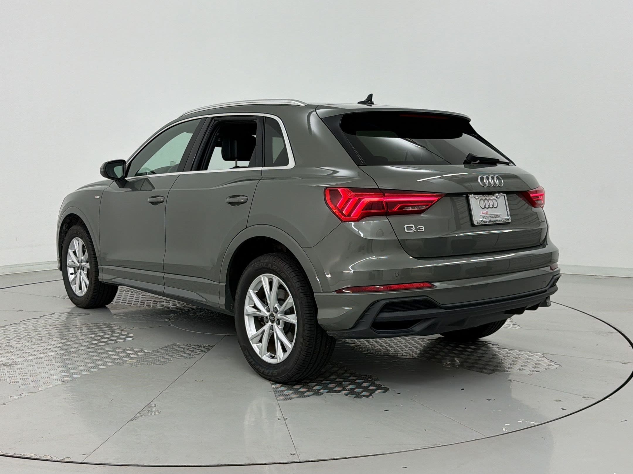 Q3 S Line Premium SUV