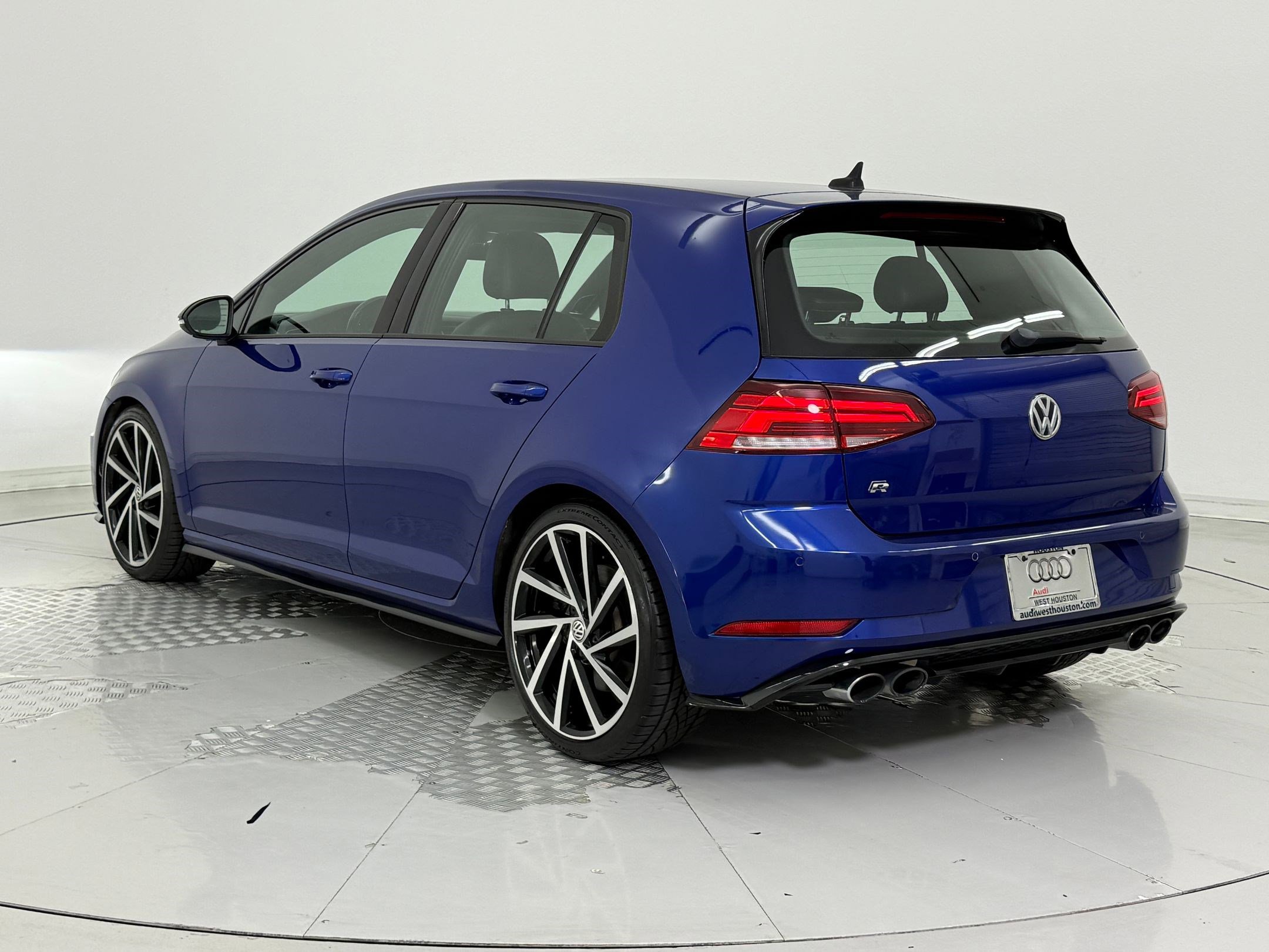 2018 Volkswagen Golf R Base photo 3