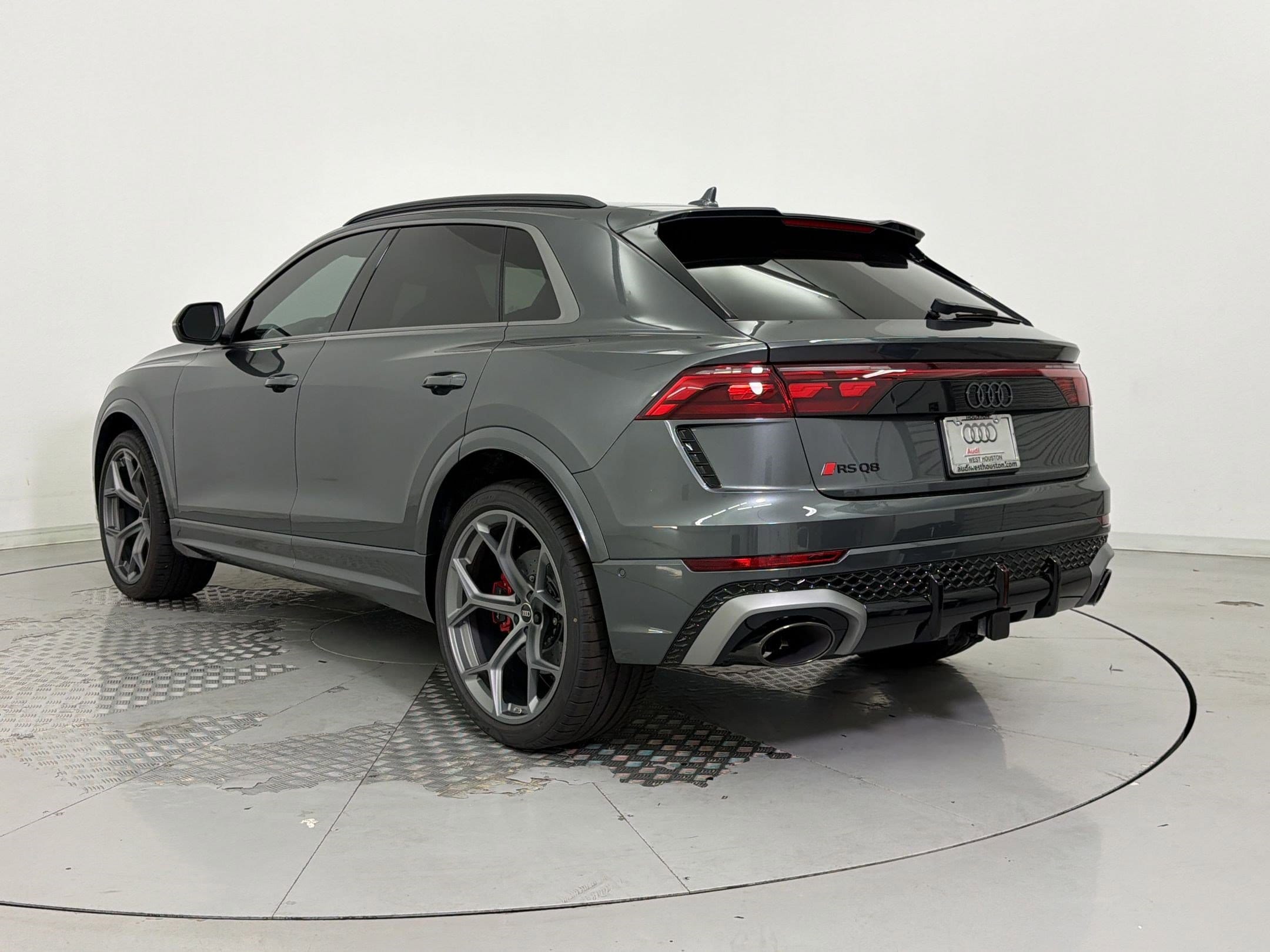 RS Q8 Performance SUV