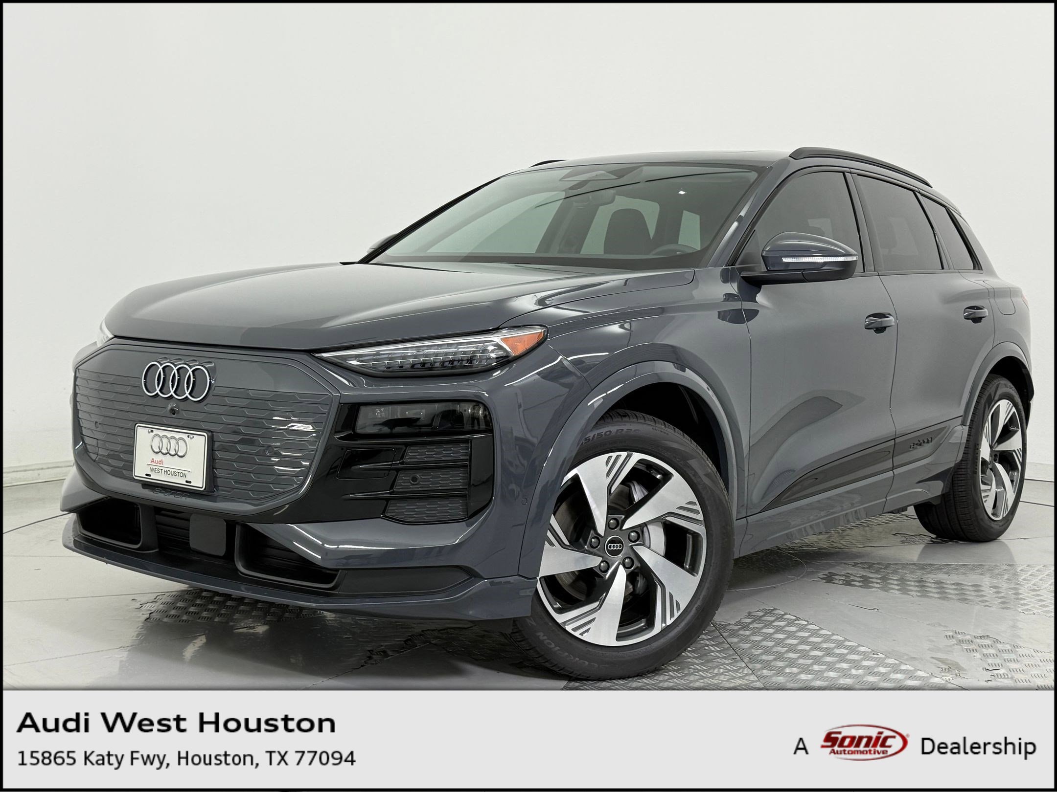 2025 Audi Q6 e-tron Premium Plus's photo