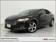 Used 2014 Ford Fusion SE Sedan for sale in Baytown