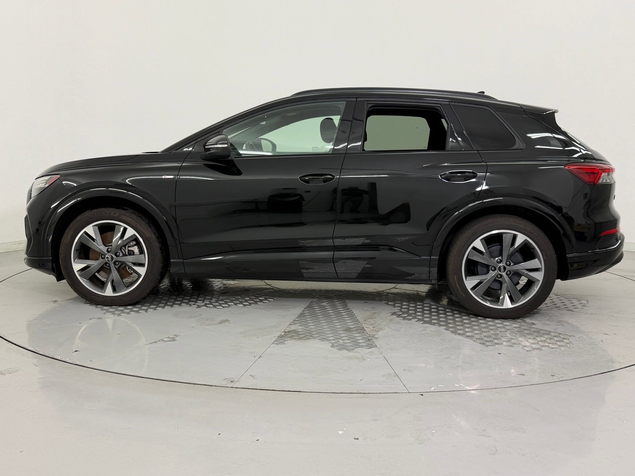 Used 2024 Audi Q4 e-tron Prestige with VIN WA1MUBFZ3RP061008 for sale in Houston, TX