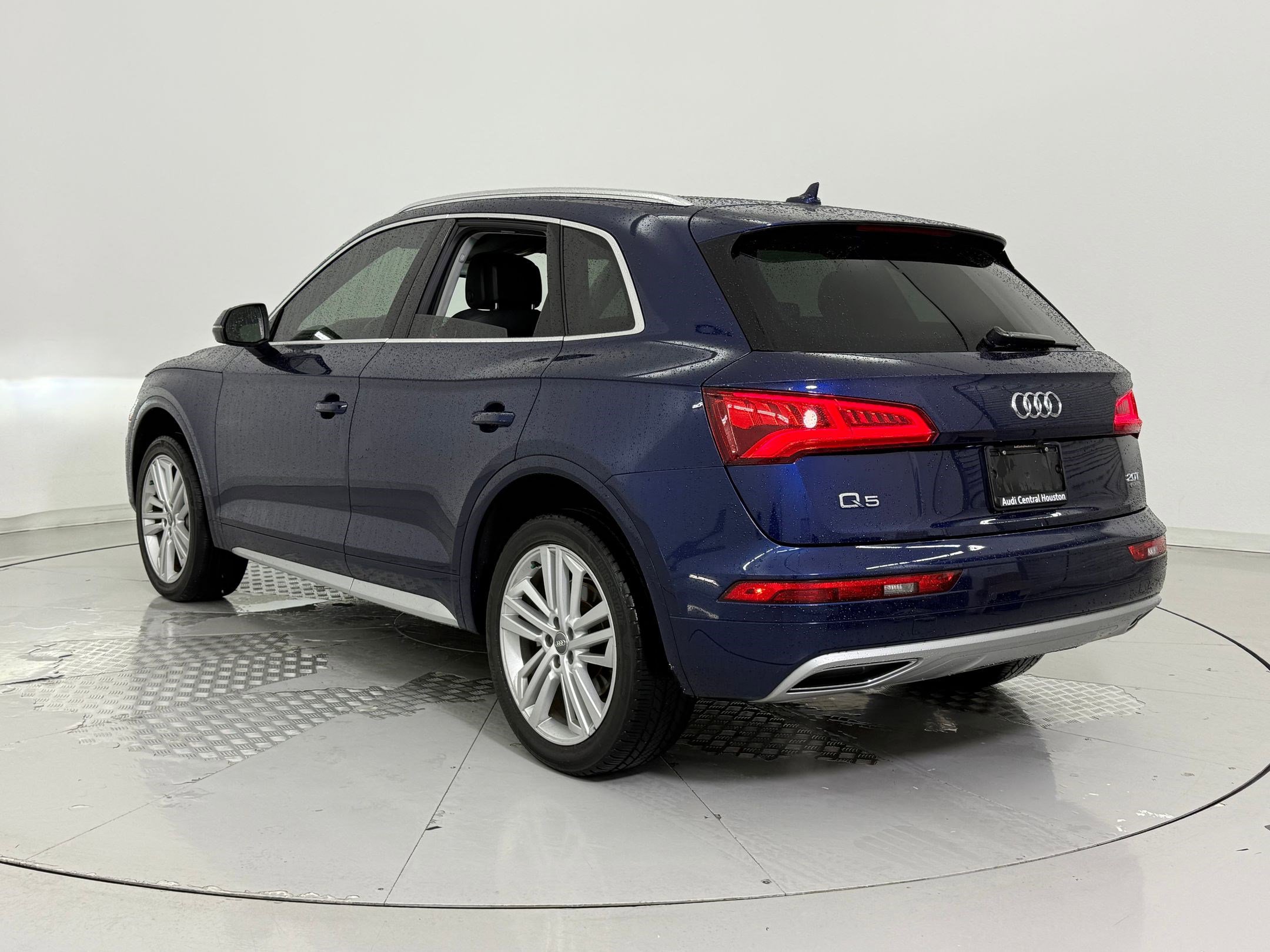 2018 Audi Q5 Premium Prestige photo 2