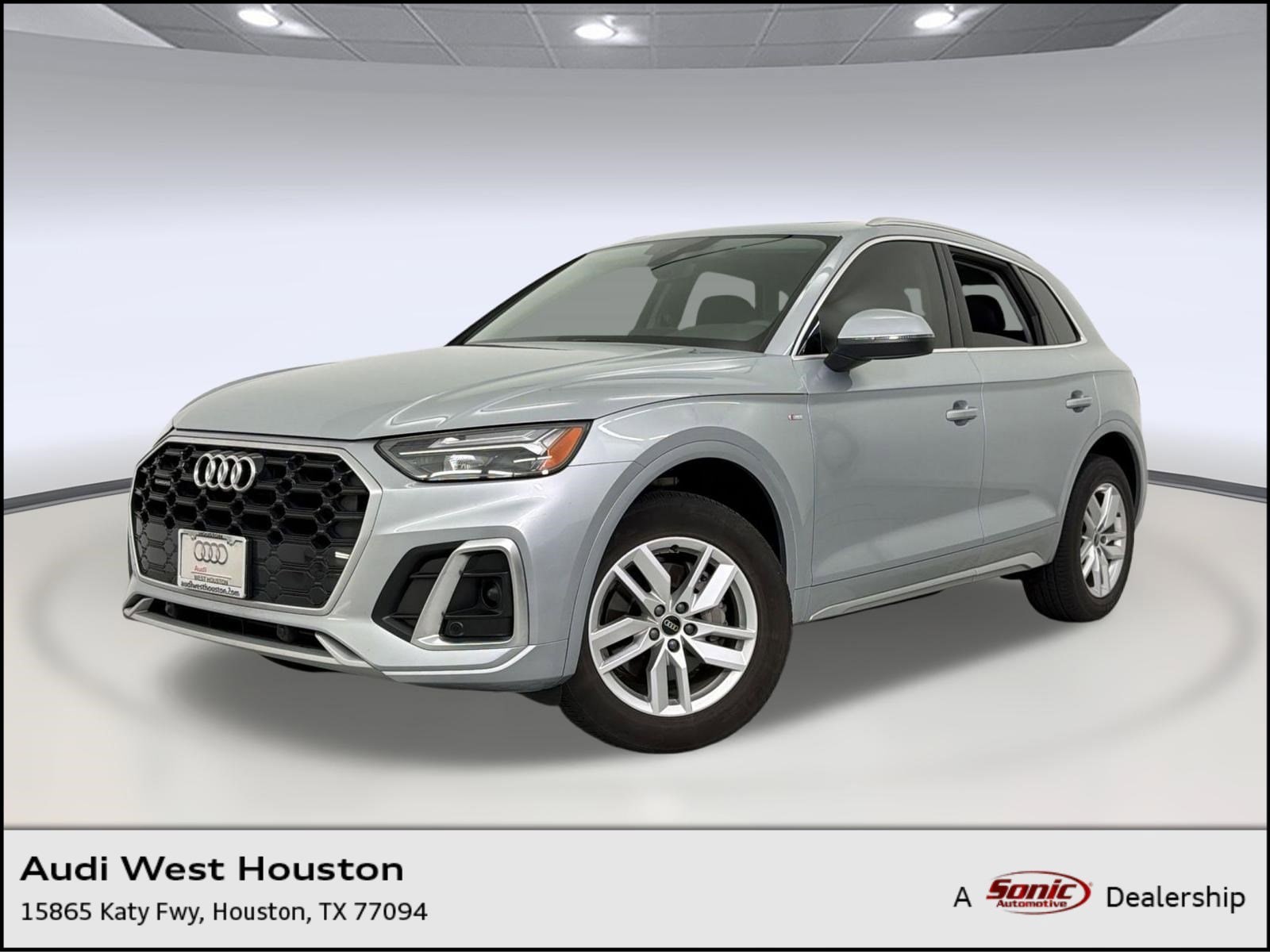 2023 Audi Q5 45 Premium's photo