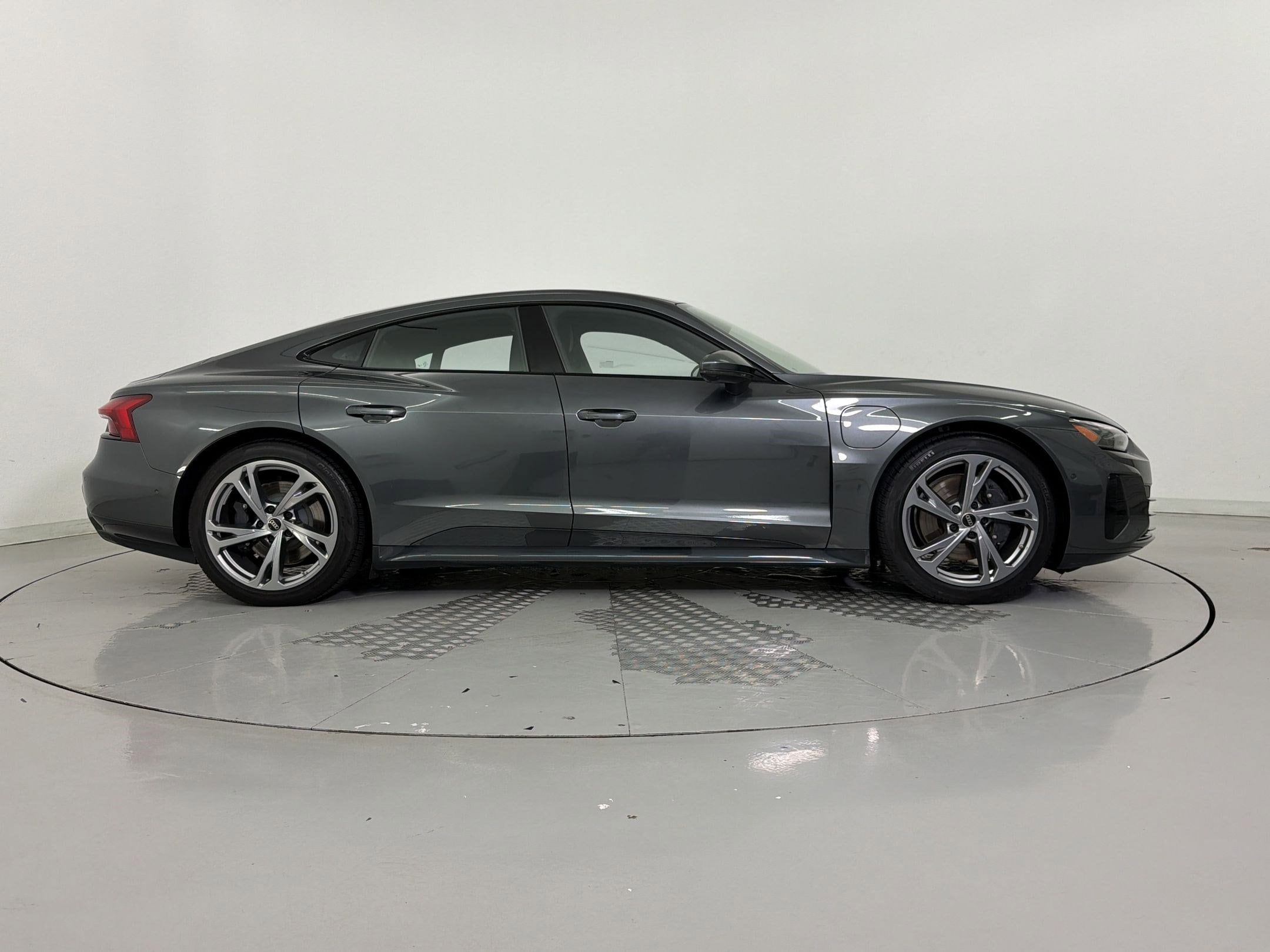 E-tron GT Prestige Sedan